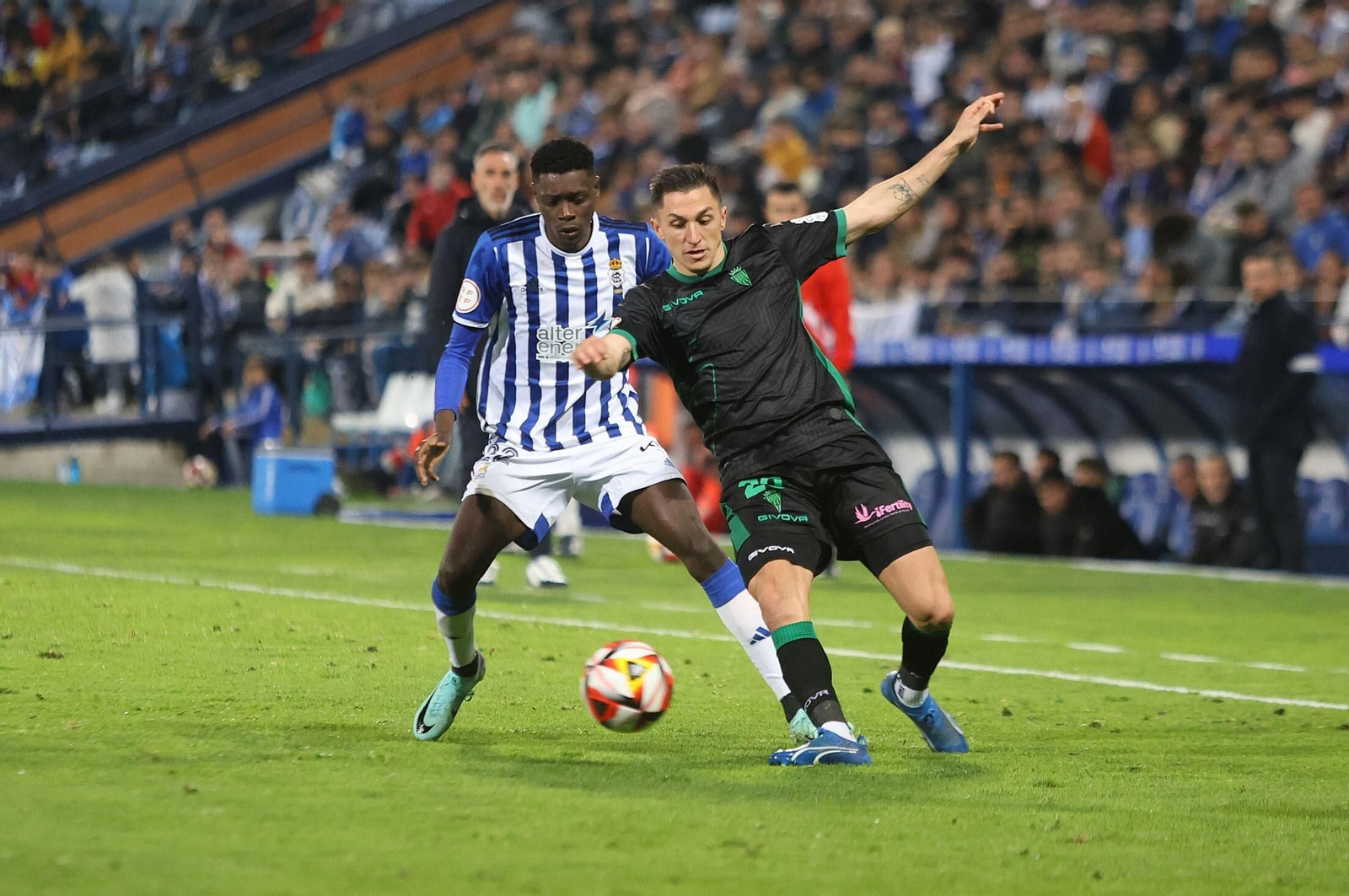 Las mejores fotos del ambiente en el Nuevo Colombino para el Recre - Córdoba CF
