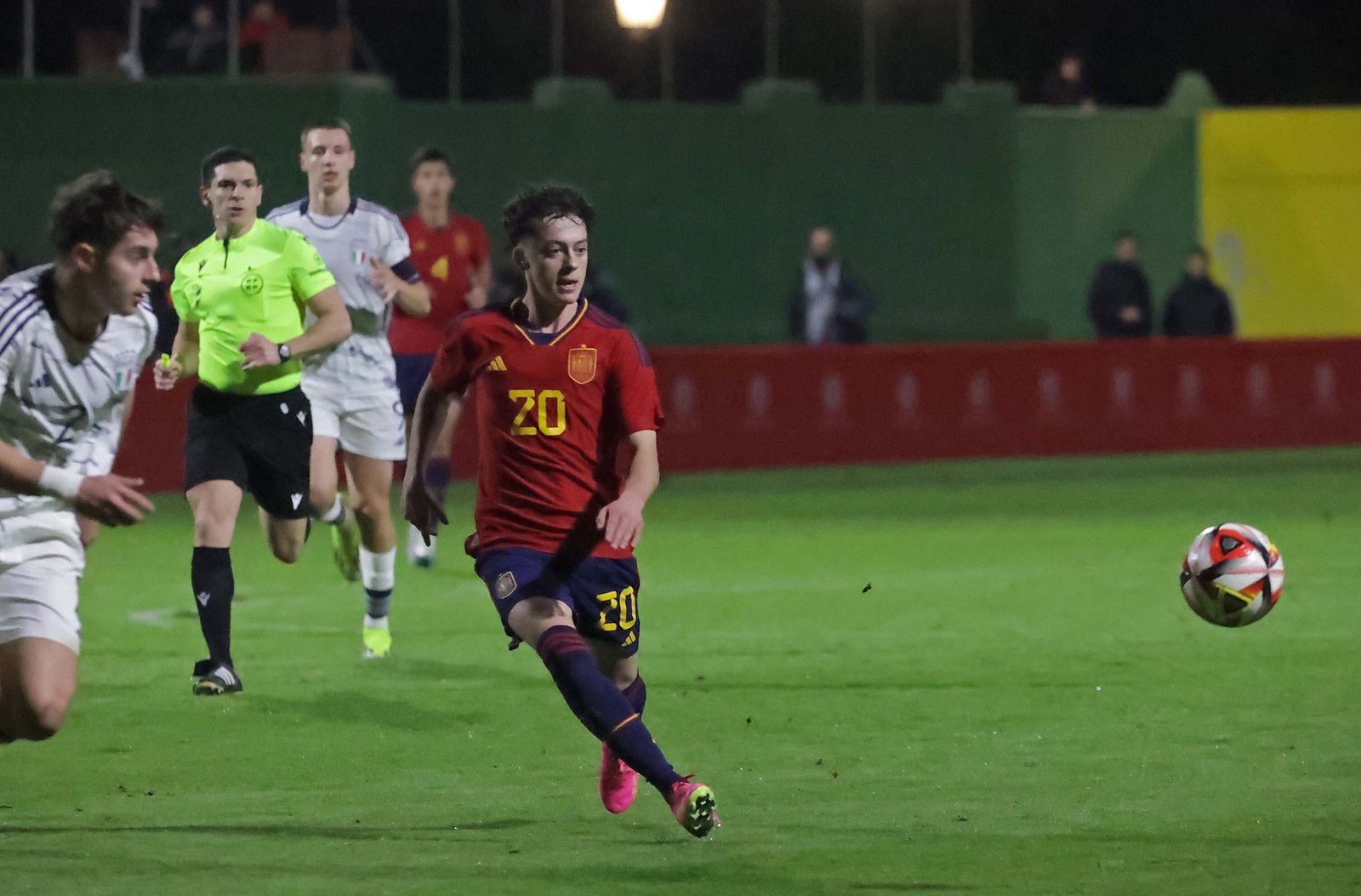 Las mejores fotos del España - Italia sub-17: Camarda, Oyono, Iago y Reyes en Los Barrios