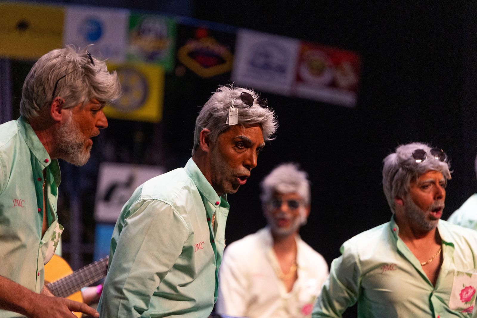 Imágenes de la actuación de la murga de Punta Umbría "Pepe el cafetera, un tipo sin filtro" en el Carnaval Colombino