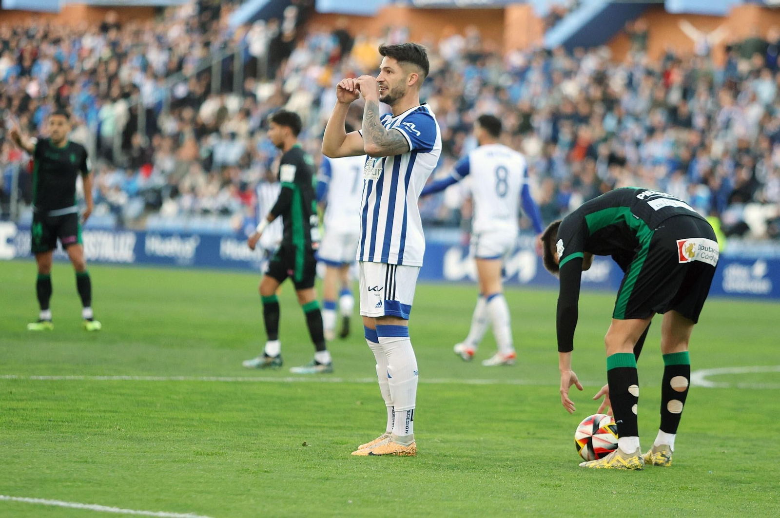 Las mejores fotos del ambiente en el Nuevo Colombino para el Recre - Córdoba CF