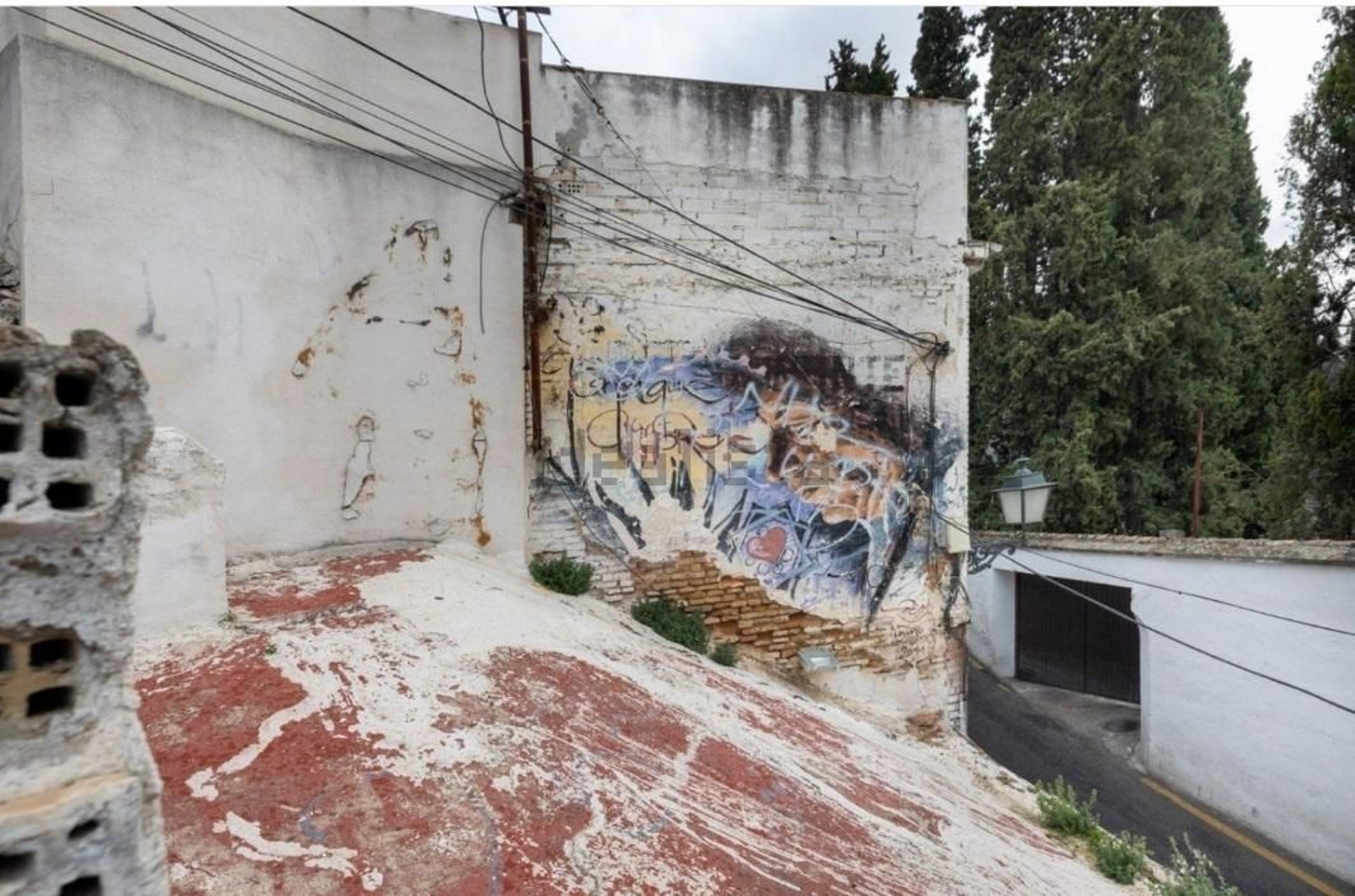 ¿Corre peligro el grafiti de Morente en el Sacromonte?