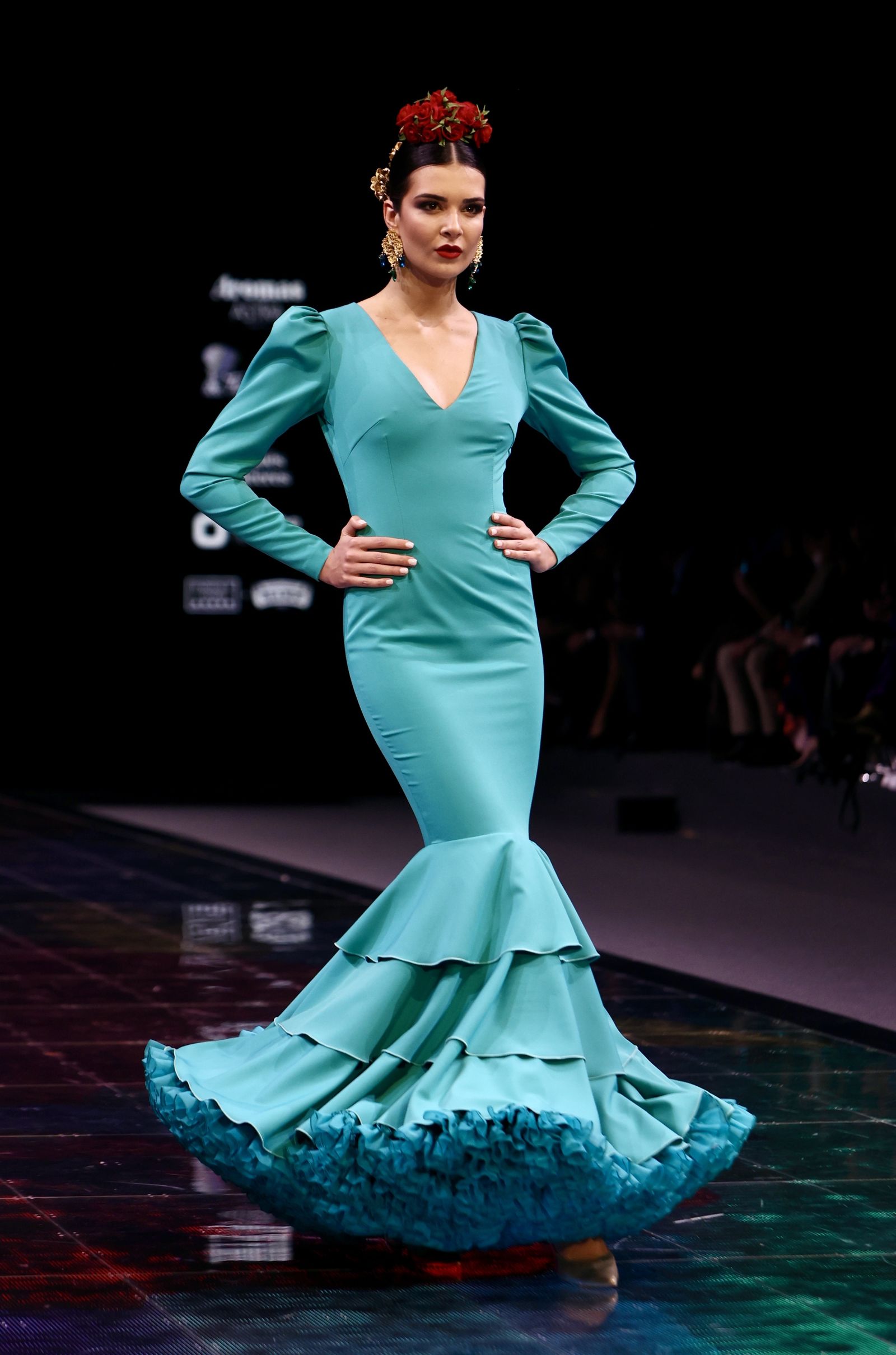 Desfile de Rosa Pedroche en SIMOF, todas las fotos