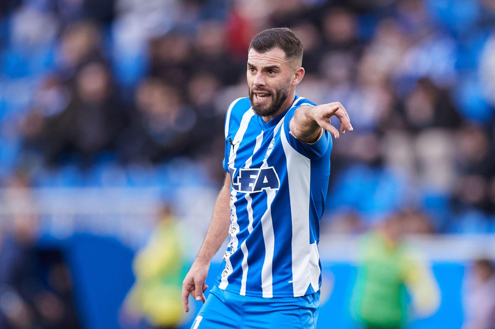 Luis Rioja, en un encuentro con el Alavés