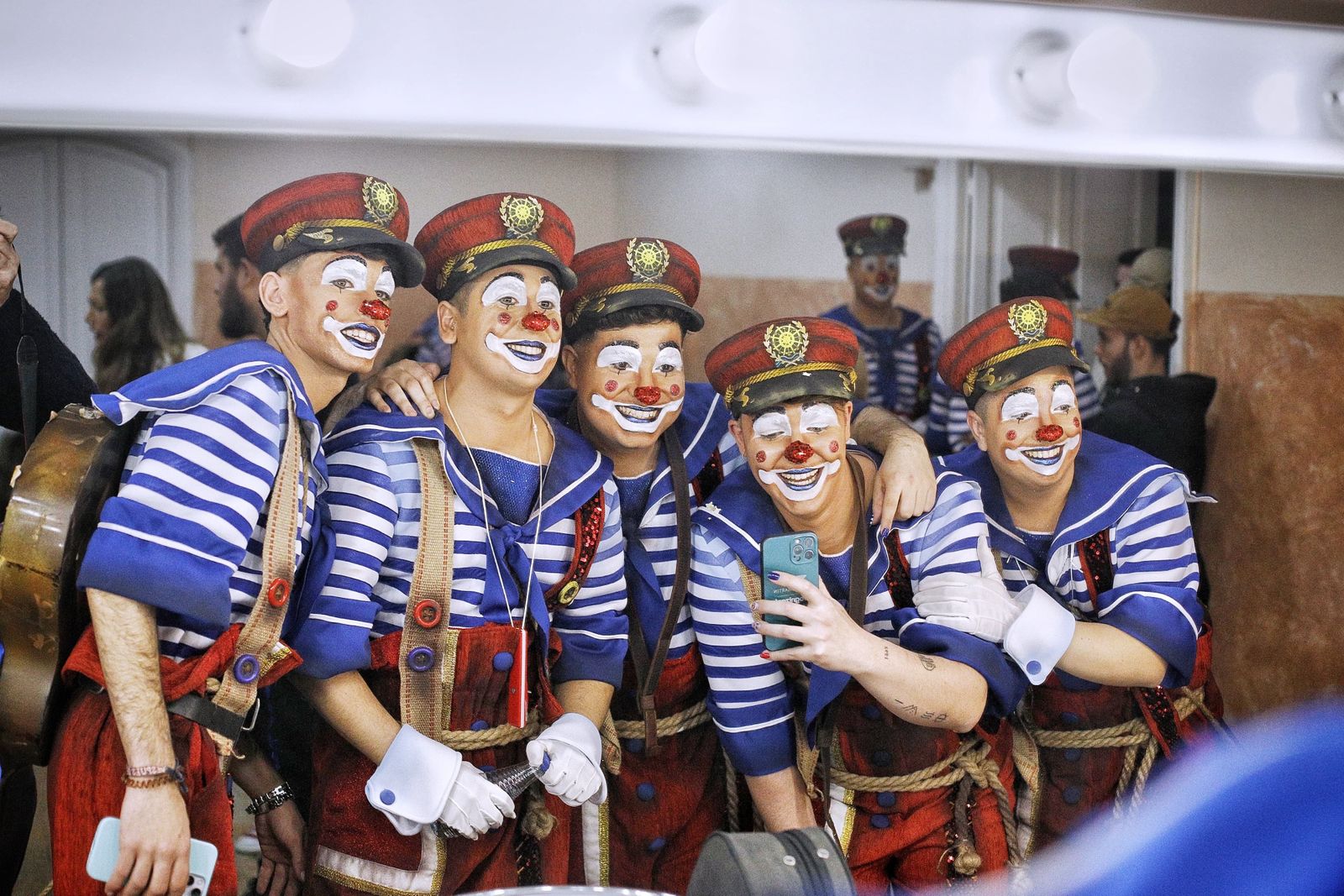 Comparsa 'Y seguimos cantando'