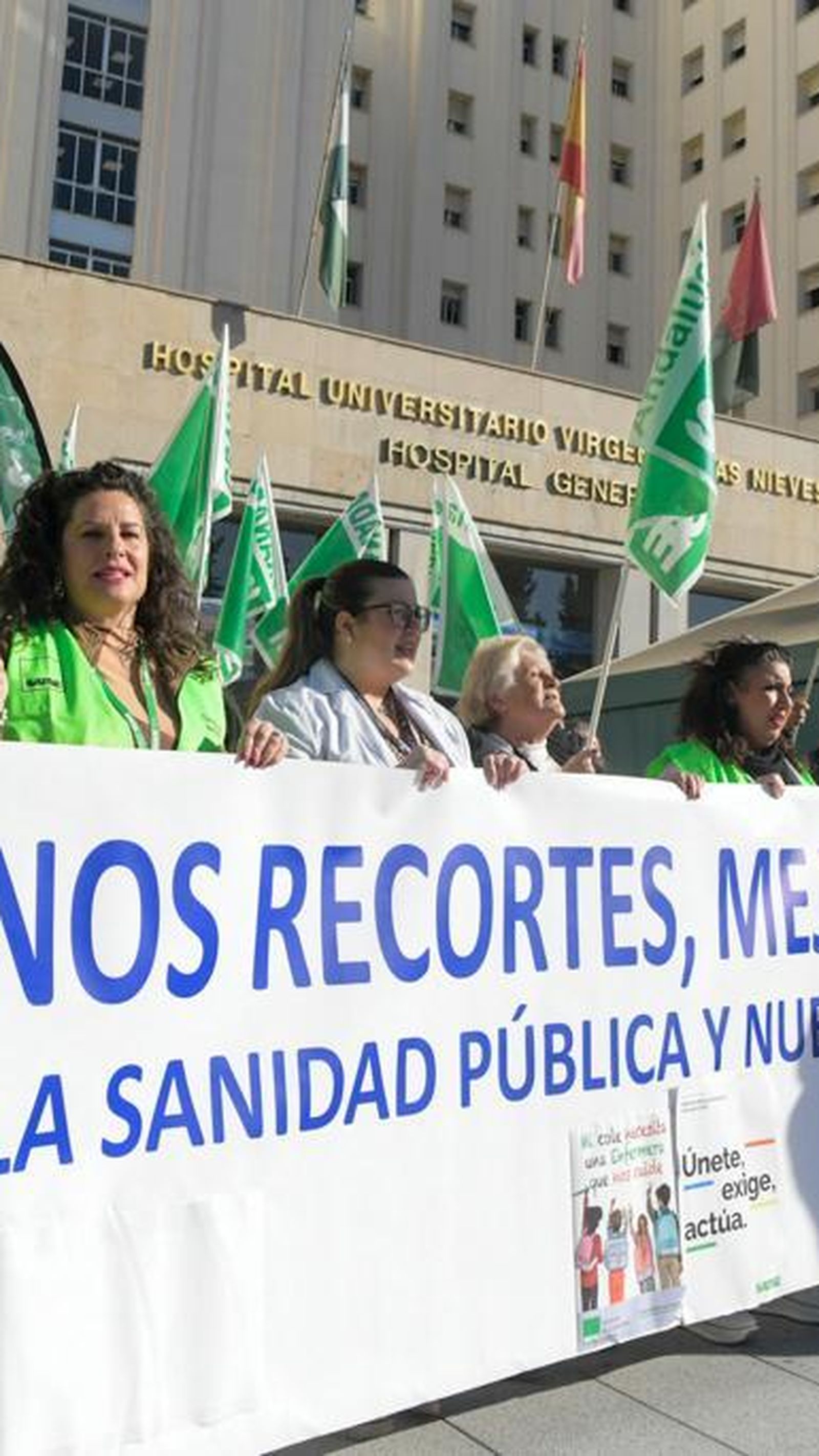 Concentración del SATSE en el Virgen de las Nieves.