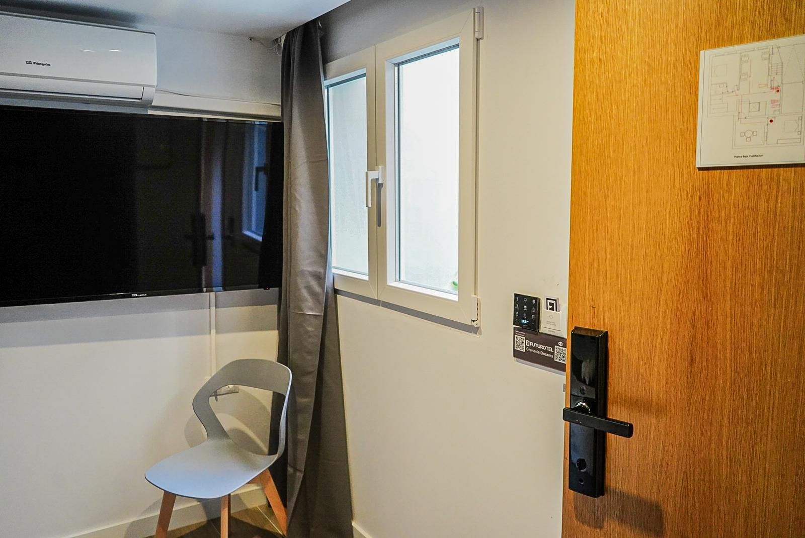 Descubre el interior del hotel impulsado por una Inteligencia Artificial en Granada: todas las imágenes