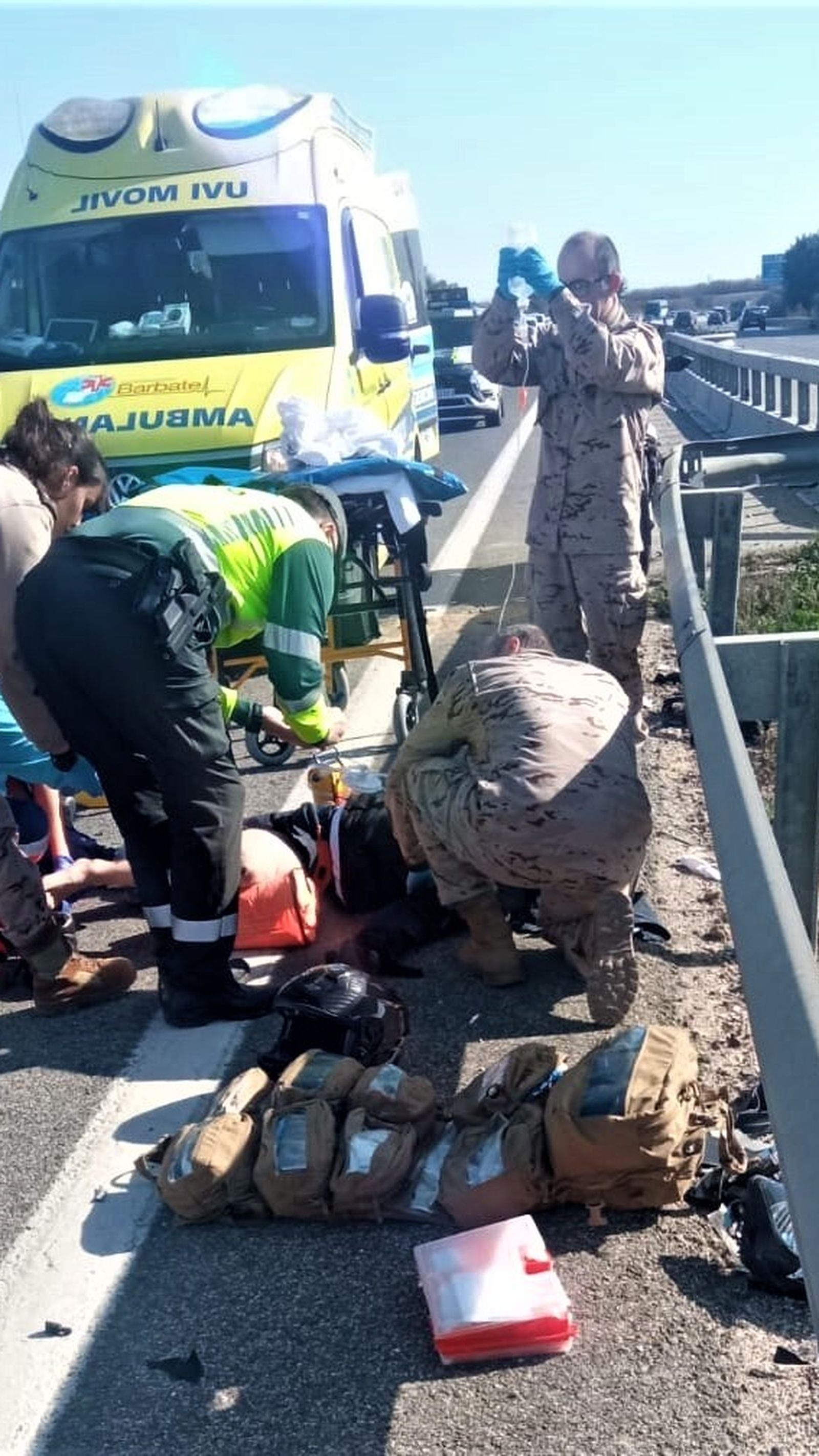 Momento en el que se estabiliza al herido.