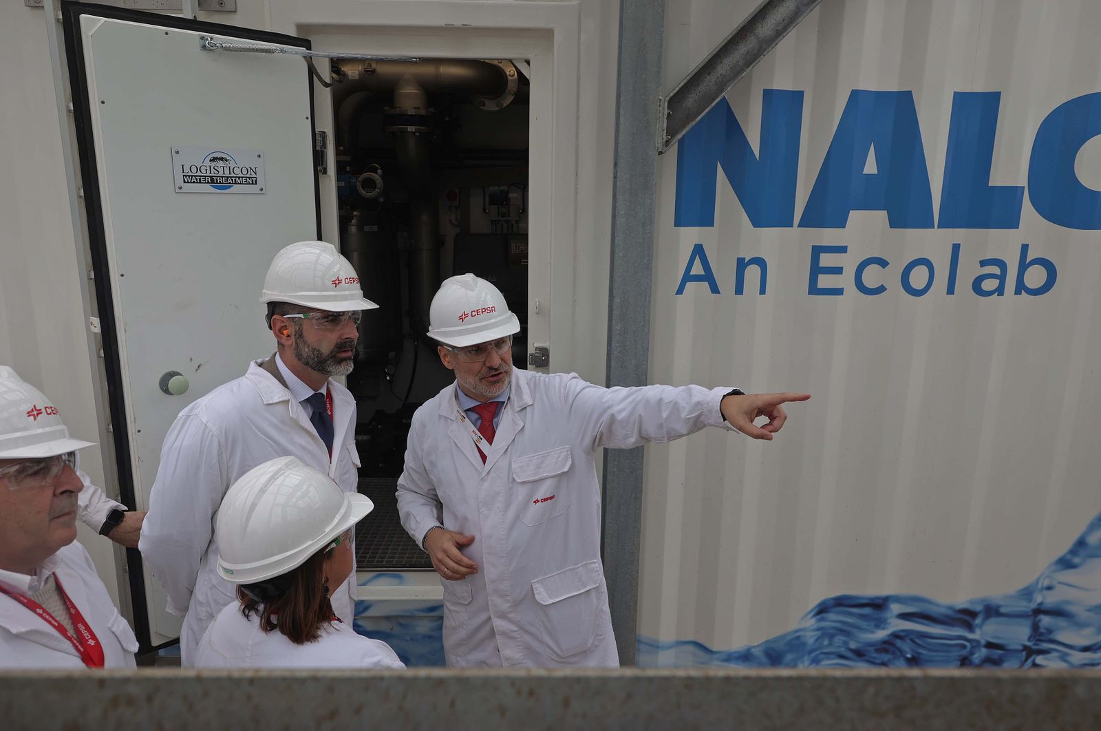 Imágenes de la inauguración de la nueva planta de reutilización de agua de Cepsa