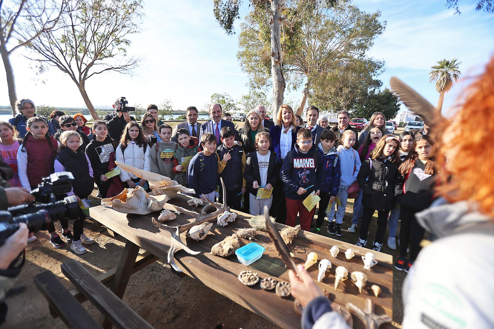 Imágenes de la visita al programa de divulgación ambiental 'Mi Marisma, Mi Escuela', de la Fundación Atlantic Copper.en Marismas del Odiel