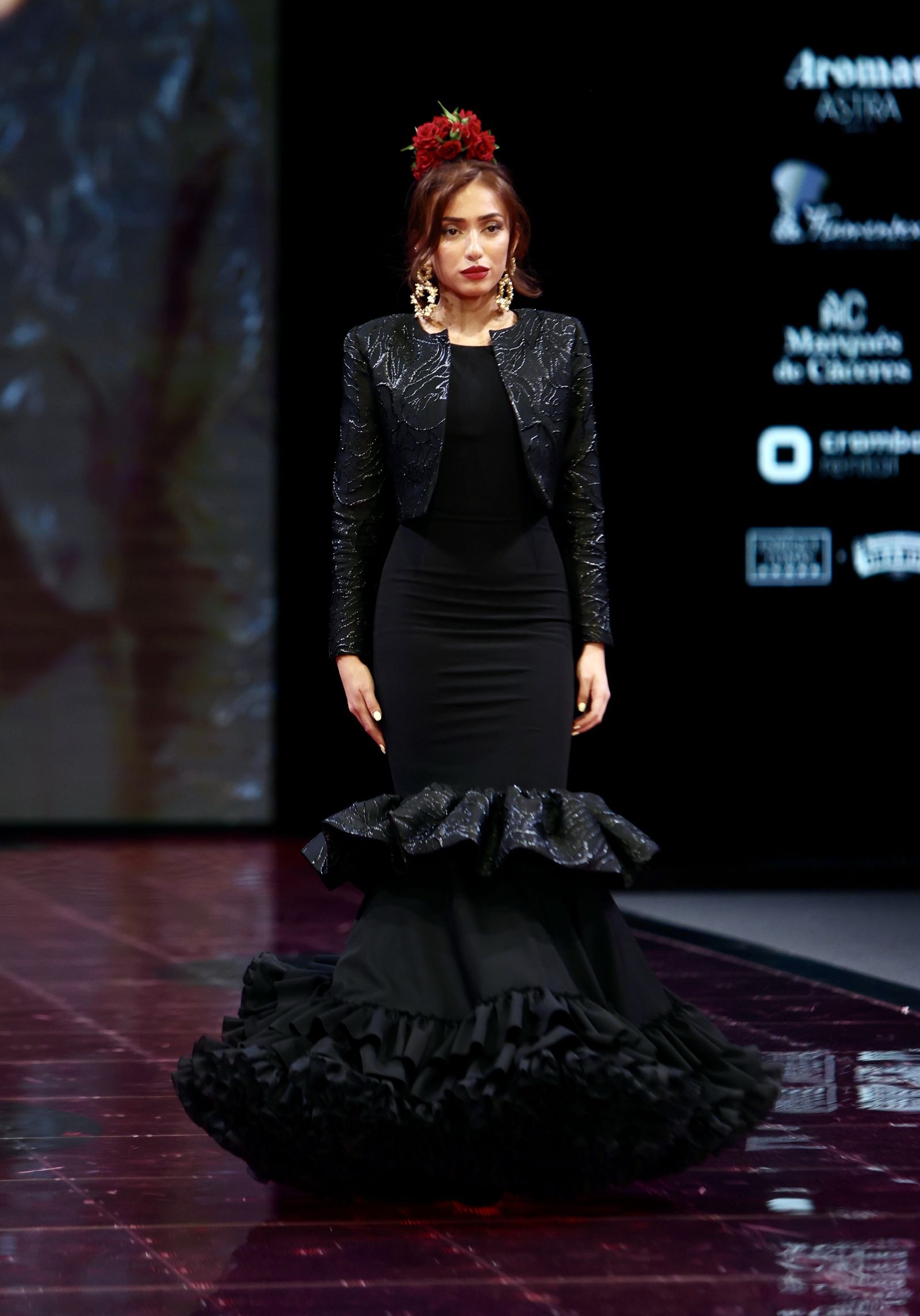 Desfile de Rosa Pedroche en SIMOF, todas las fotos