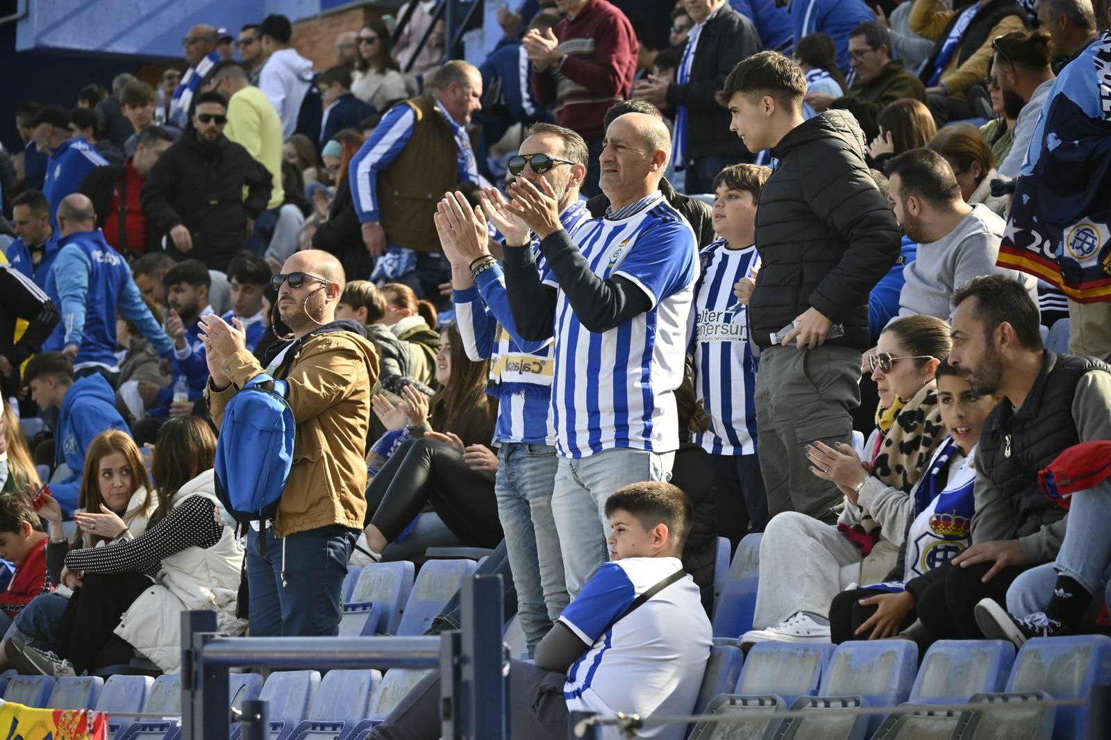 Imágenes de ambiente del partido Recre - Melilla