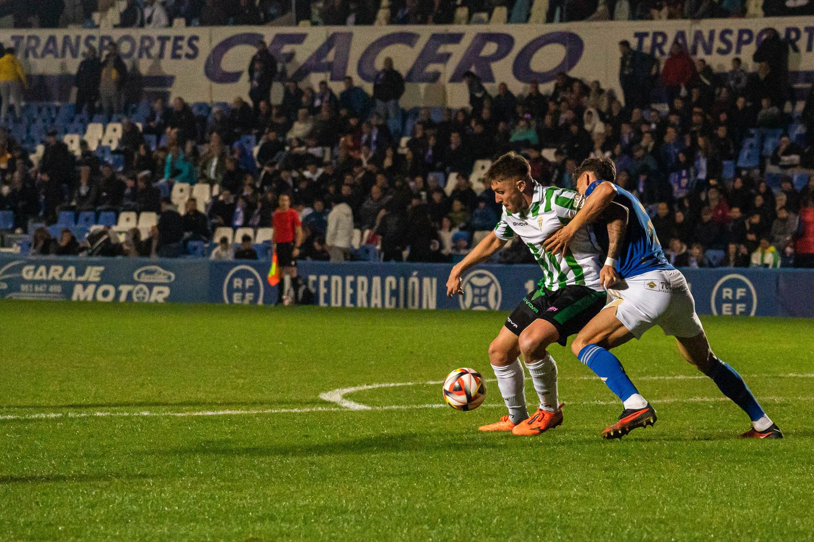 Las mejores fotos de la afición del Córdoba CF en Linarejos