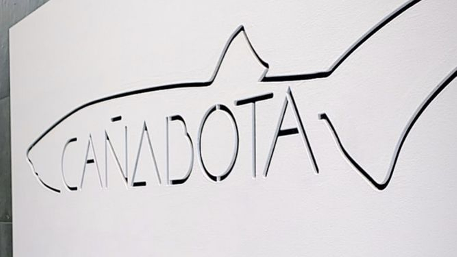 Logo restaurante sevillano Canabota 1638147320 149110027 667x375