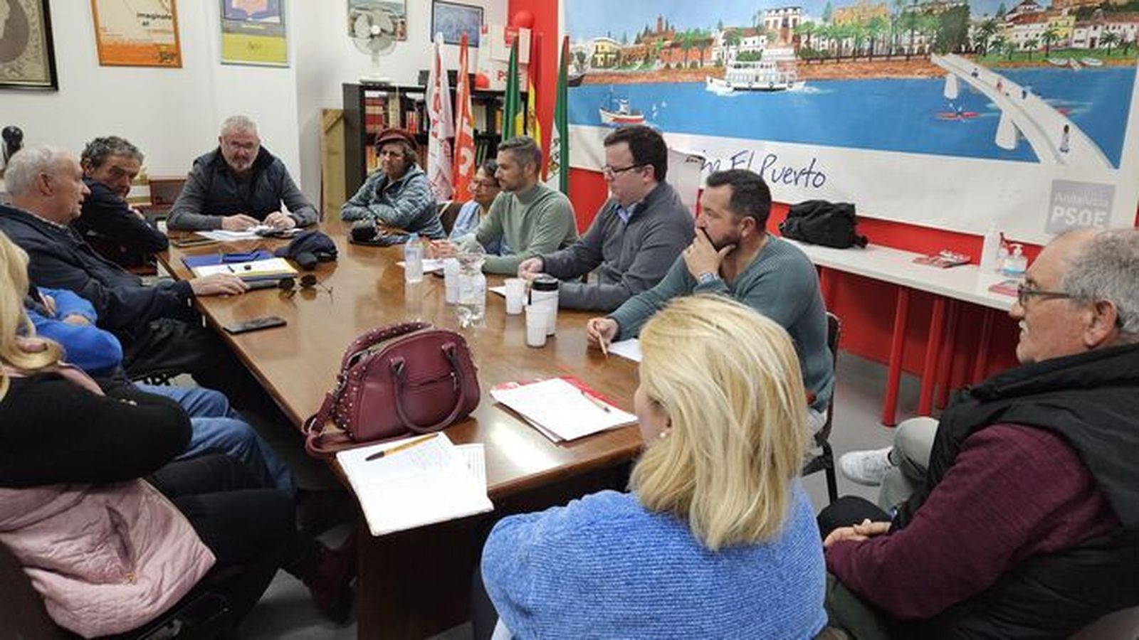 El encuentro de trabajo mantenido entre la Flave y el PSOE en El Puerto.