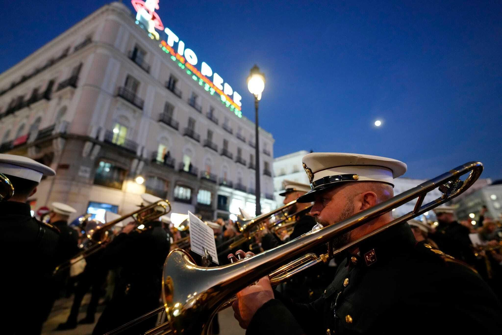 La Banda del Rosario actúa en el centro de Madrid