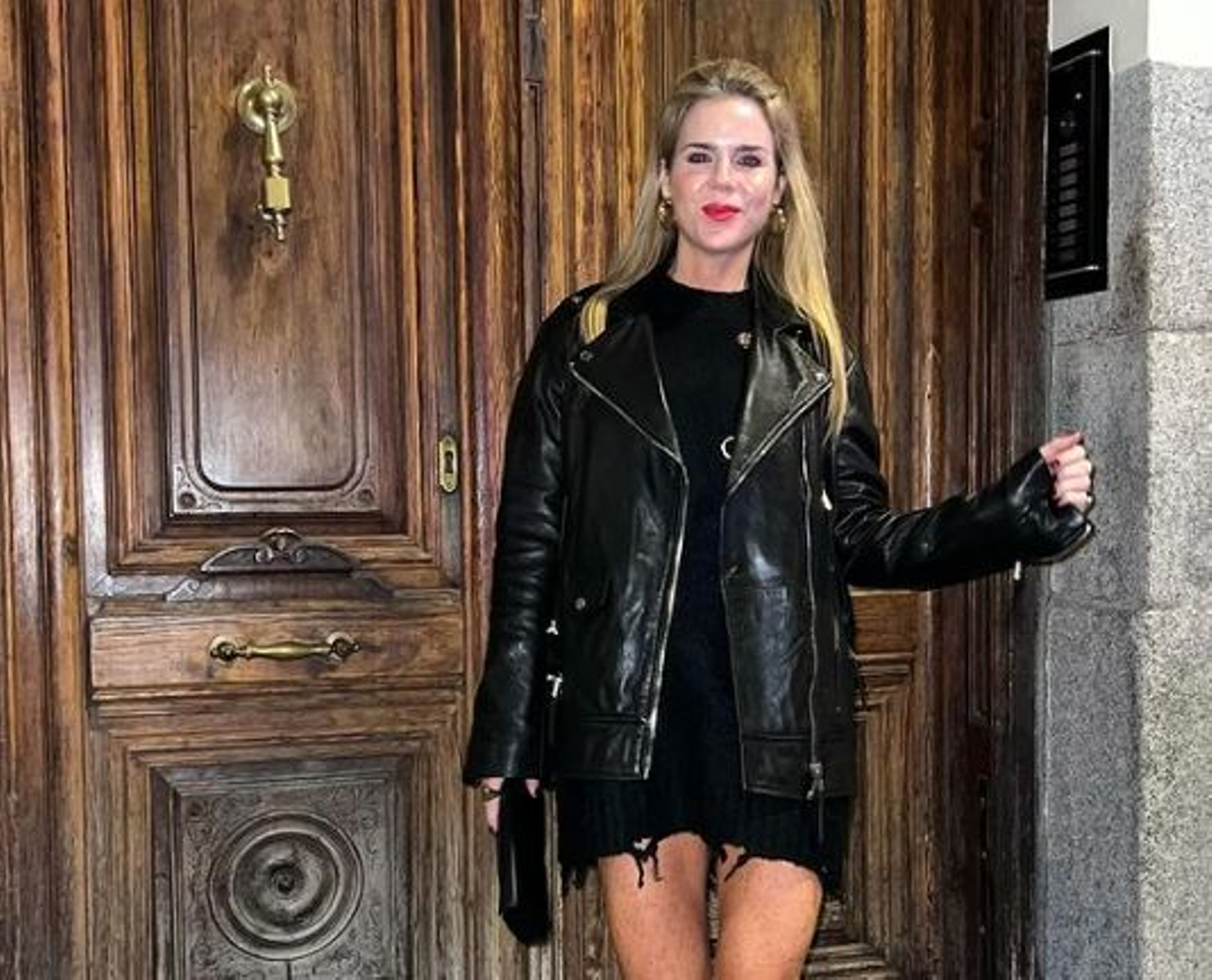 Los vestidos de punto de Zara que aman las bajitas: Tienen efecto piernas infinitas y se llevan con botas altas.