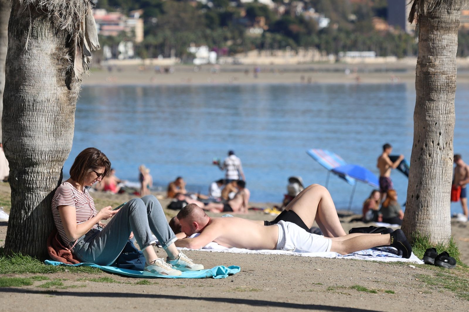 Enero y... día de playa en Málaga: la subida de las temperaturas deja estas imágenes