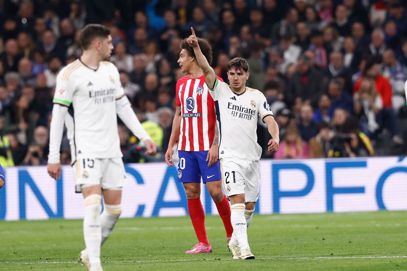 Brahim Díaz, protagonista en el derbi madrileño y aclamado por el Bernabéu