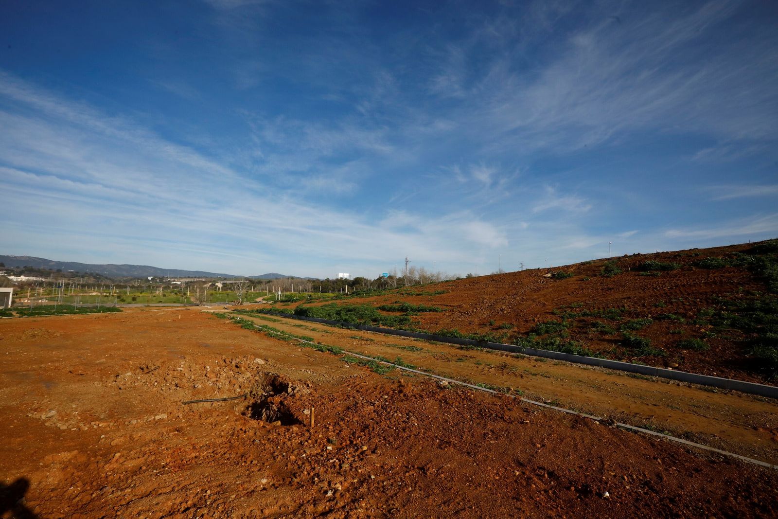 Así avanzan las obras de la segunda fase del parque de Levante de Córdoba, en imágenes