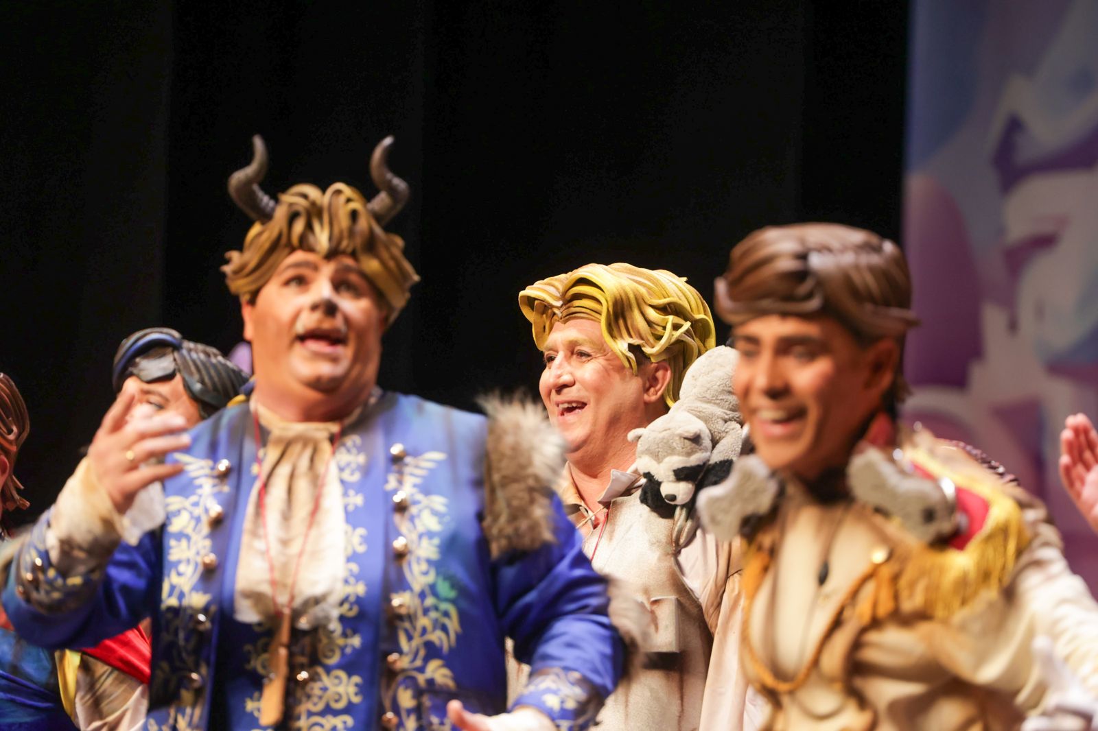 Imágenes de la actuación de la murga de Huelva "Se me acabó el cuento" en el Carnaval Colombino