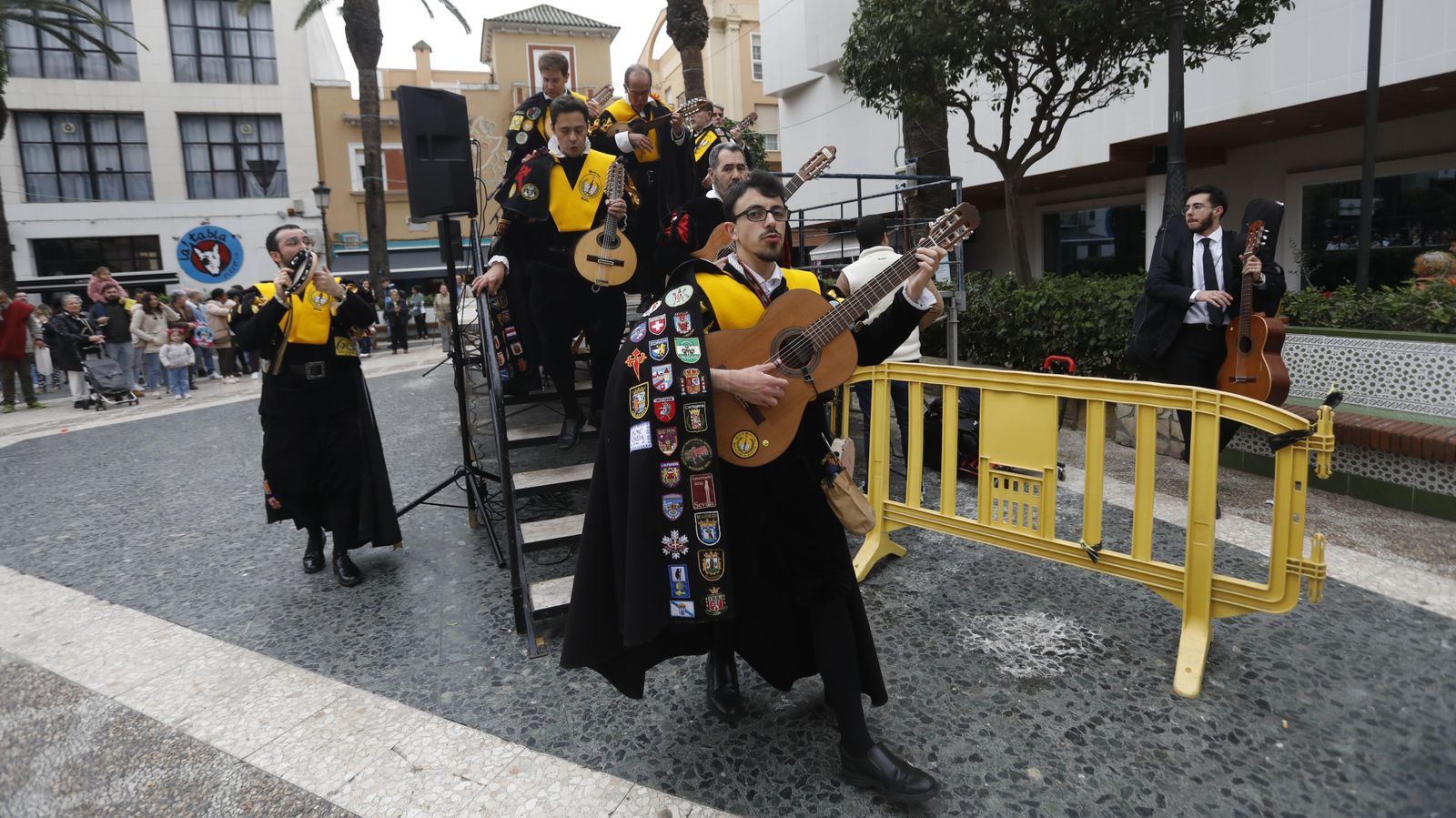 Las fotos del Pasacalles de Tunas en La Línea