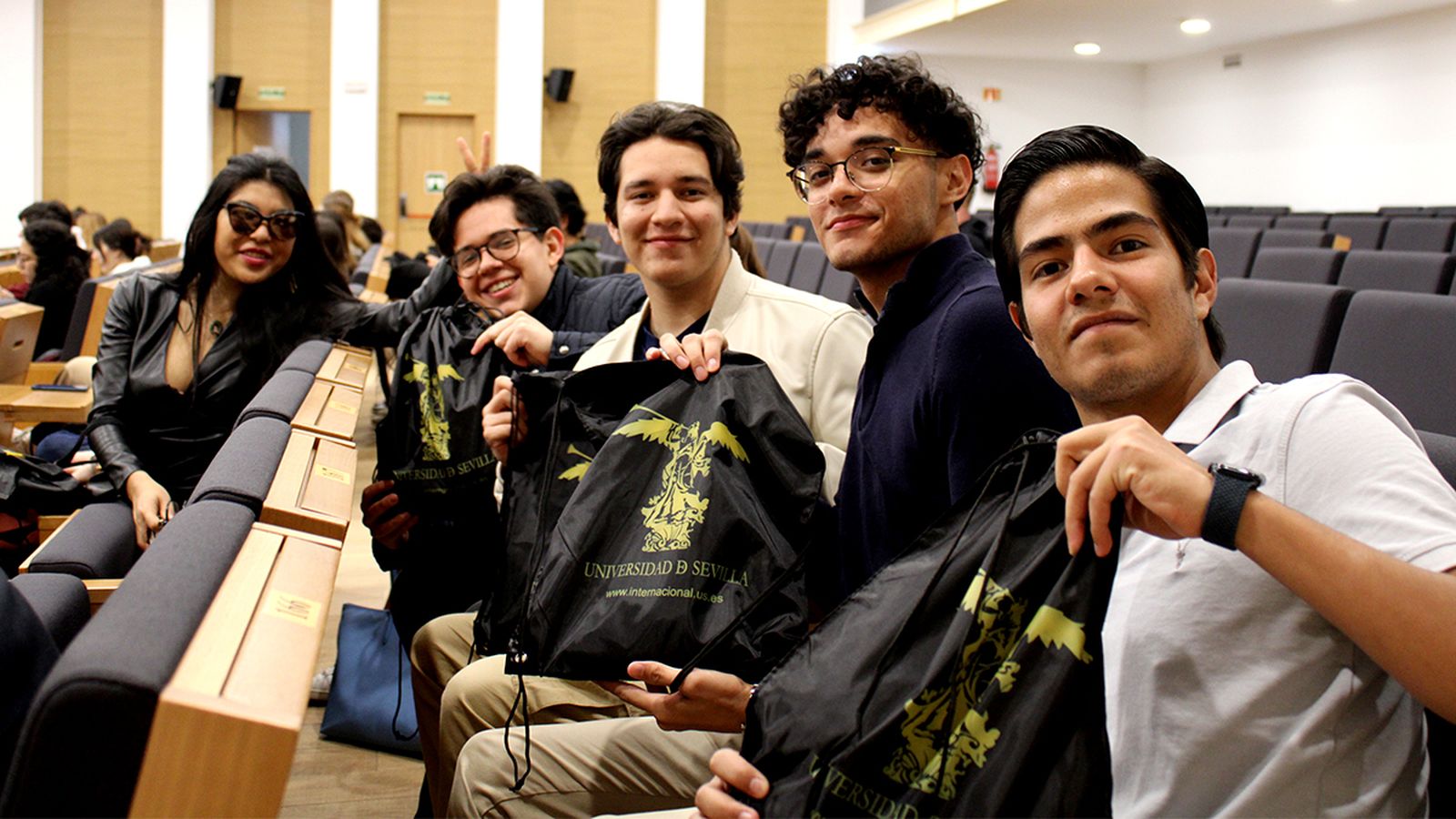 Estudiantes internacionales que llegan el segundo cuatrimestre a la US.