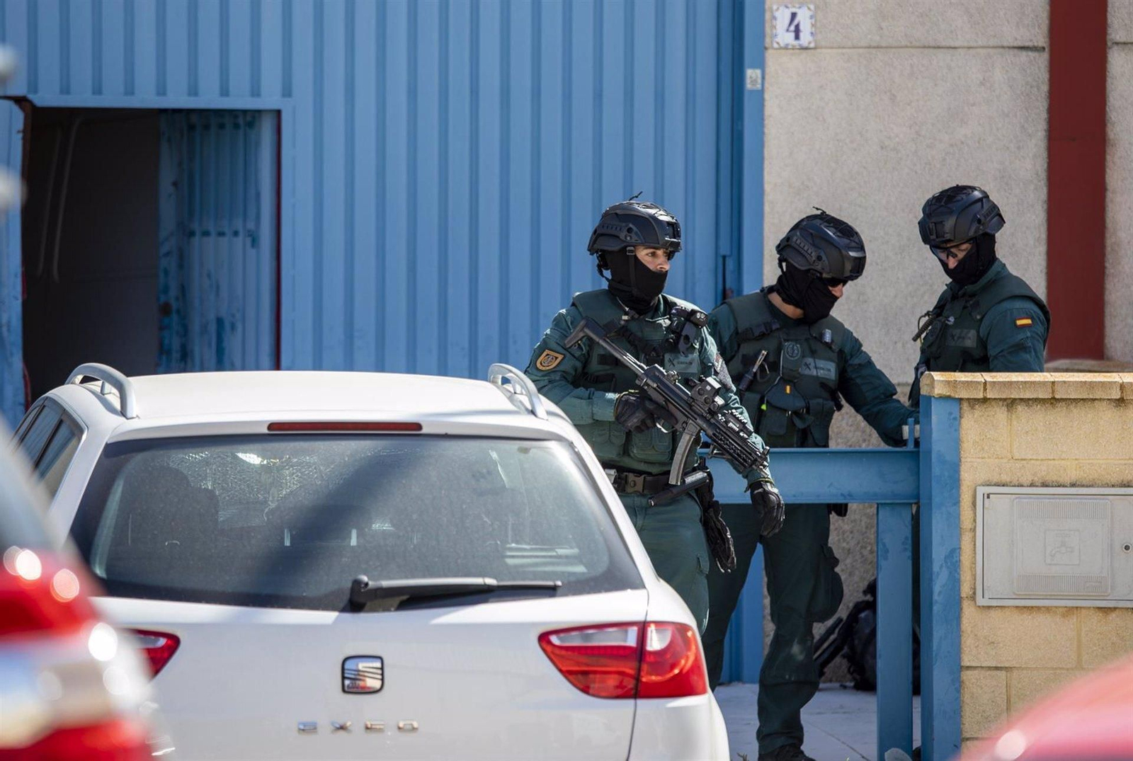 Imagen de archivo de fectivos de la Guardia Civil durante una operación contra el narcotráfico en Huelva en 2020