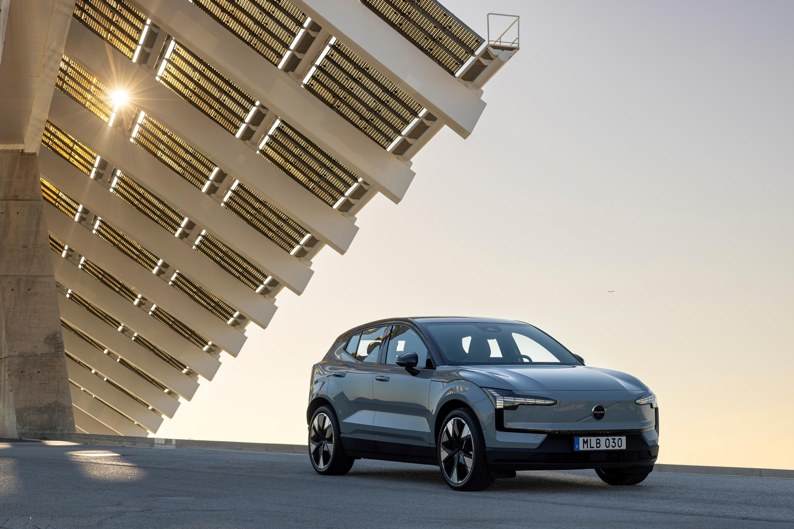 Volvo anuncia beneficios récord, a la vez que la reducción de su peso en Polestar