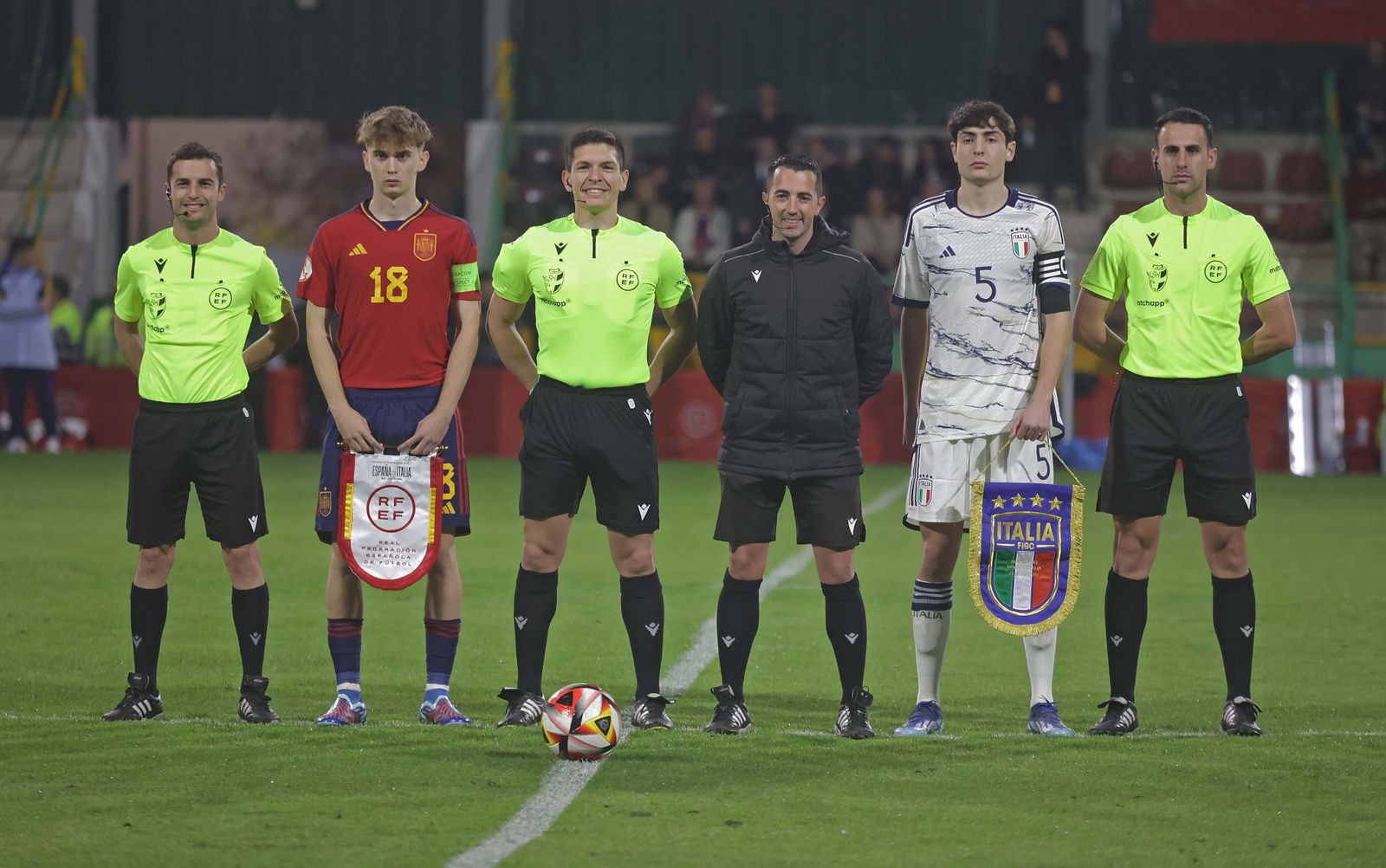 Las mejores fotos del España - Italia sub-17: Camarda, Oyono, Iago y Reyes en Los Barrios