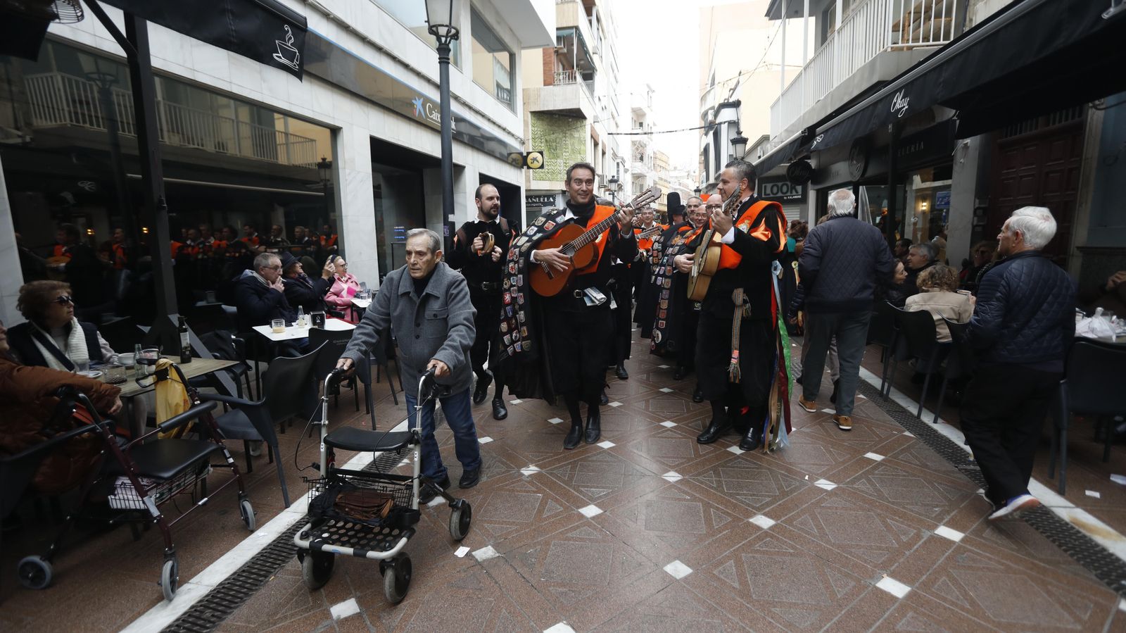 Las fotos del Pasacalles de Tunas en La Línea