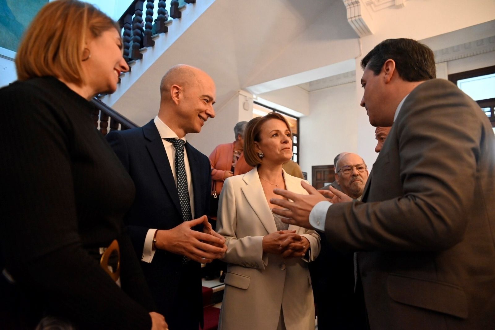 La despedida a la actual gerente del SAS, Valle García, como directora del Hospital Reina Sofía, en imágenes