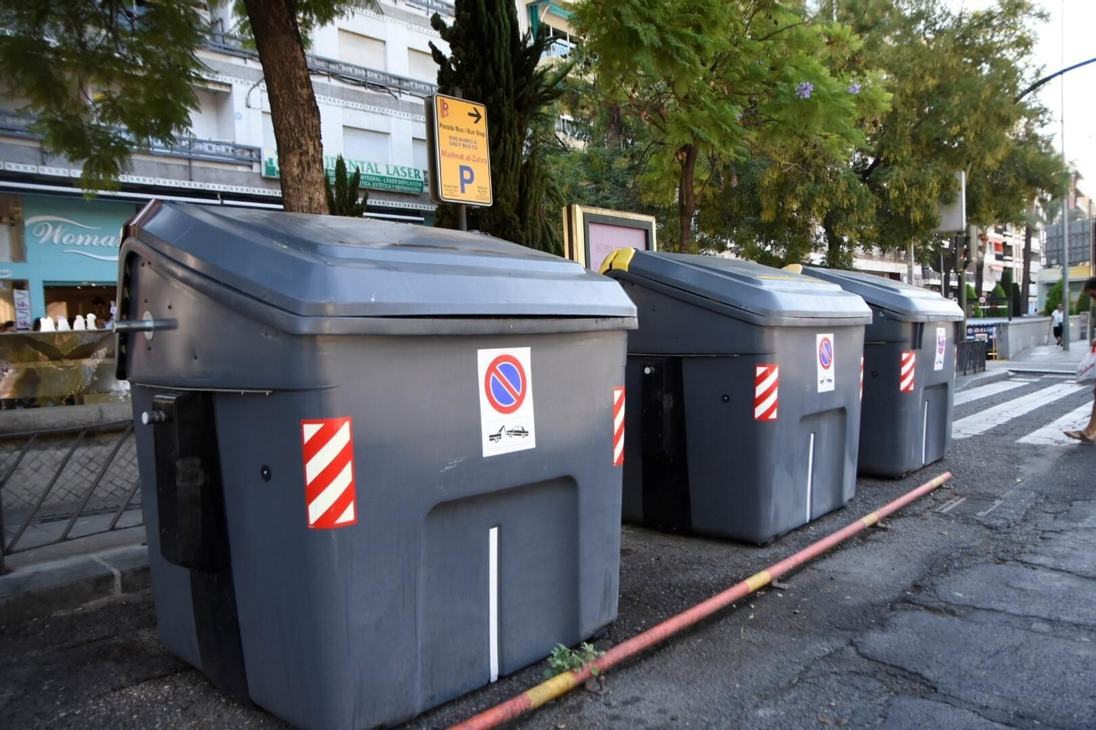 Contenedores de Sadeco.