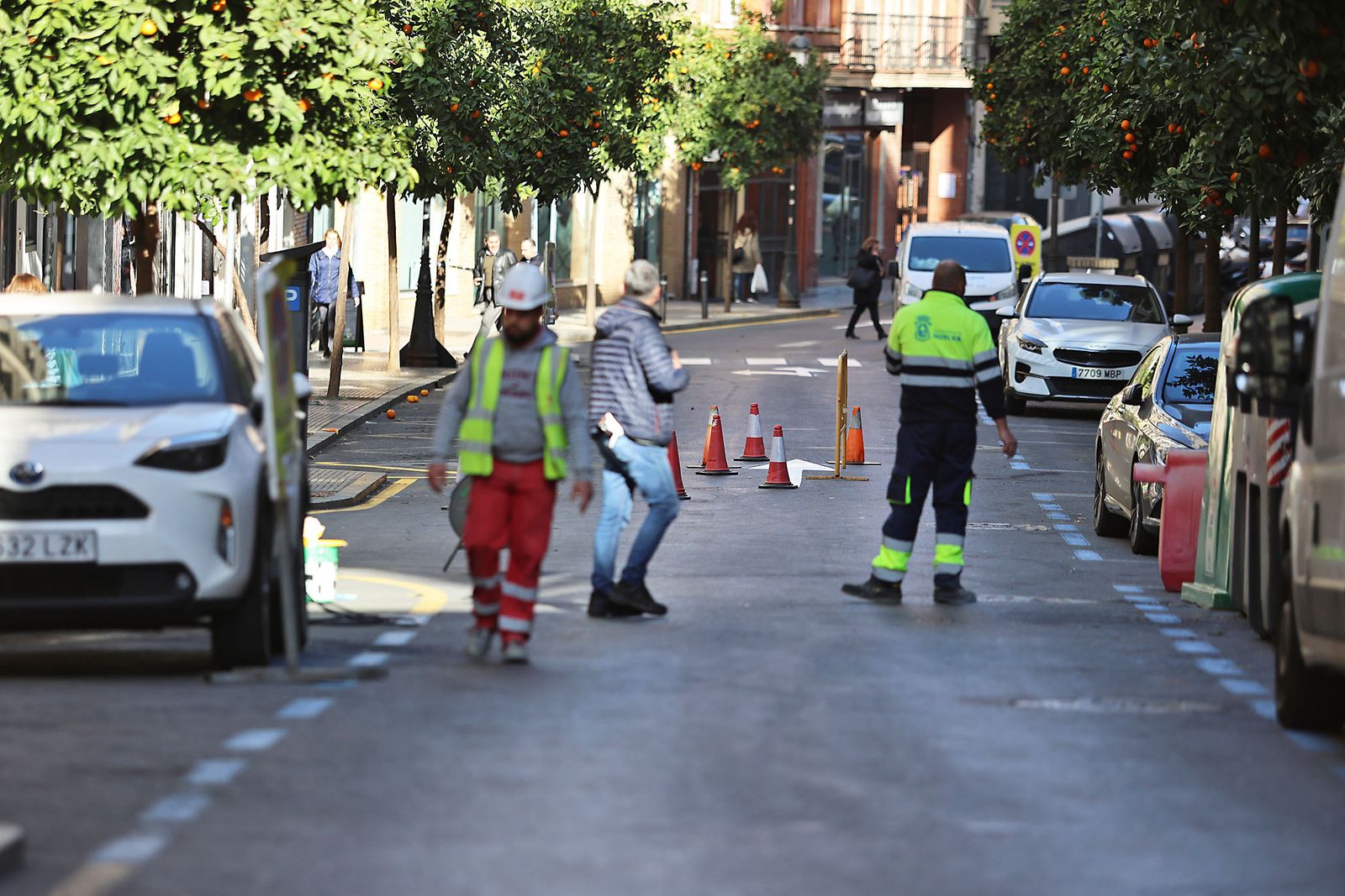 Imágenes de los trabajos realizados en la segunda fase de cambio de sentido de calles de HUelva