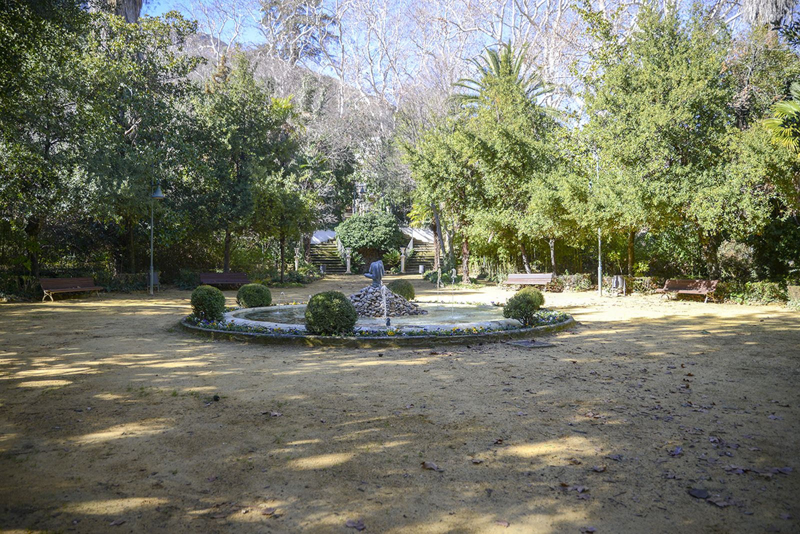 El lugar mantuvo su encanto durante la década de 1950, atrayendo a bañistas y visitantes de verano.
