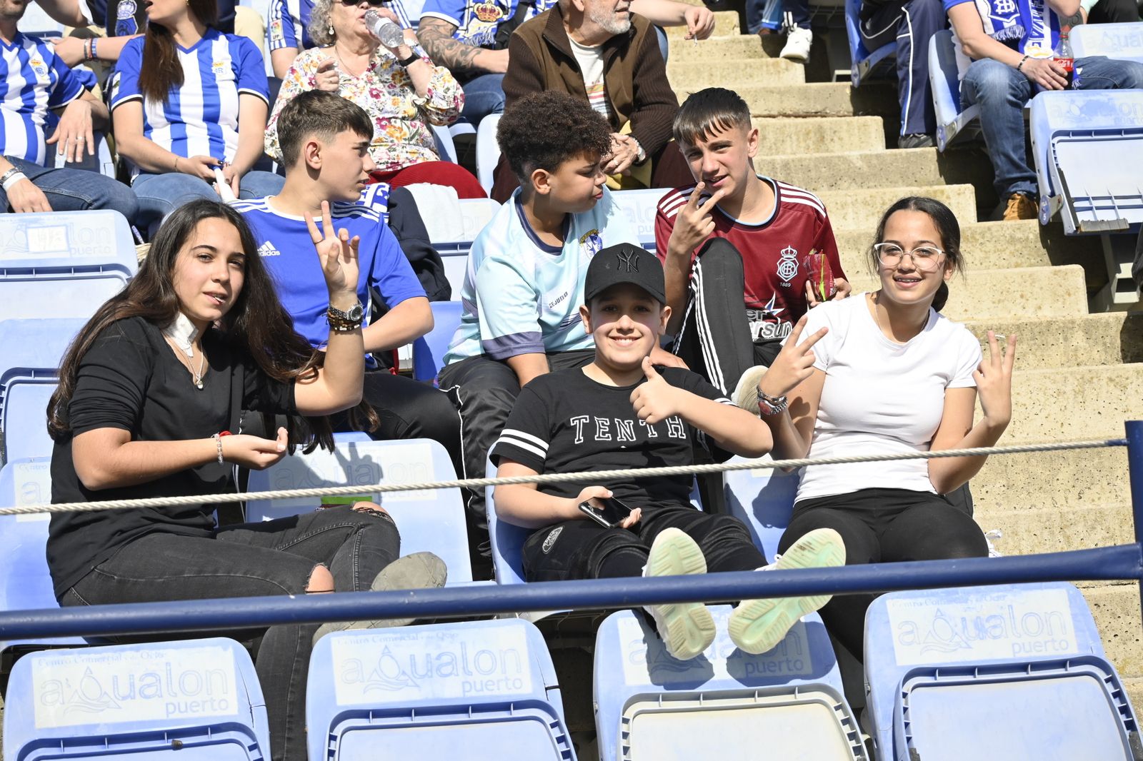Imágenes de ambiente del partido Recre - Melilla