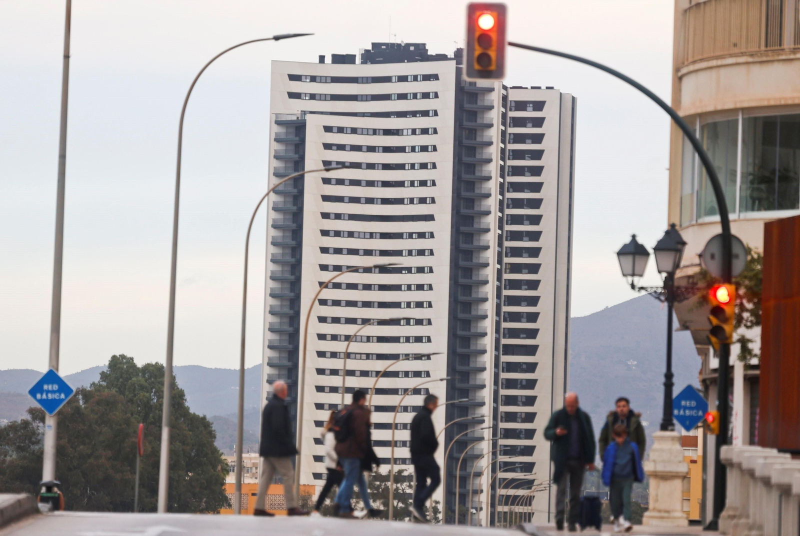 Tendrán que volar los ángeles con cuidado.