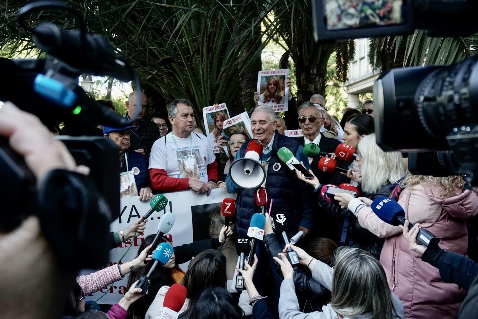 El abuelo de Marta critica a la Justicia y a  la Fiscalía por no clonar los teléfonos de los otros implicados