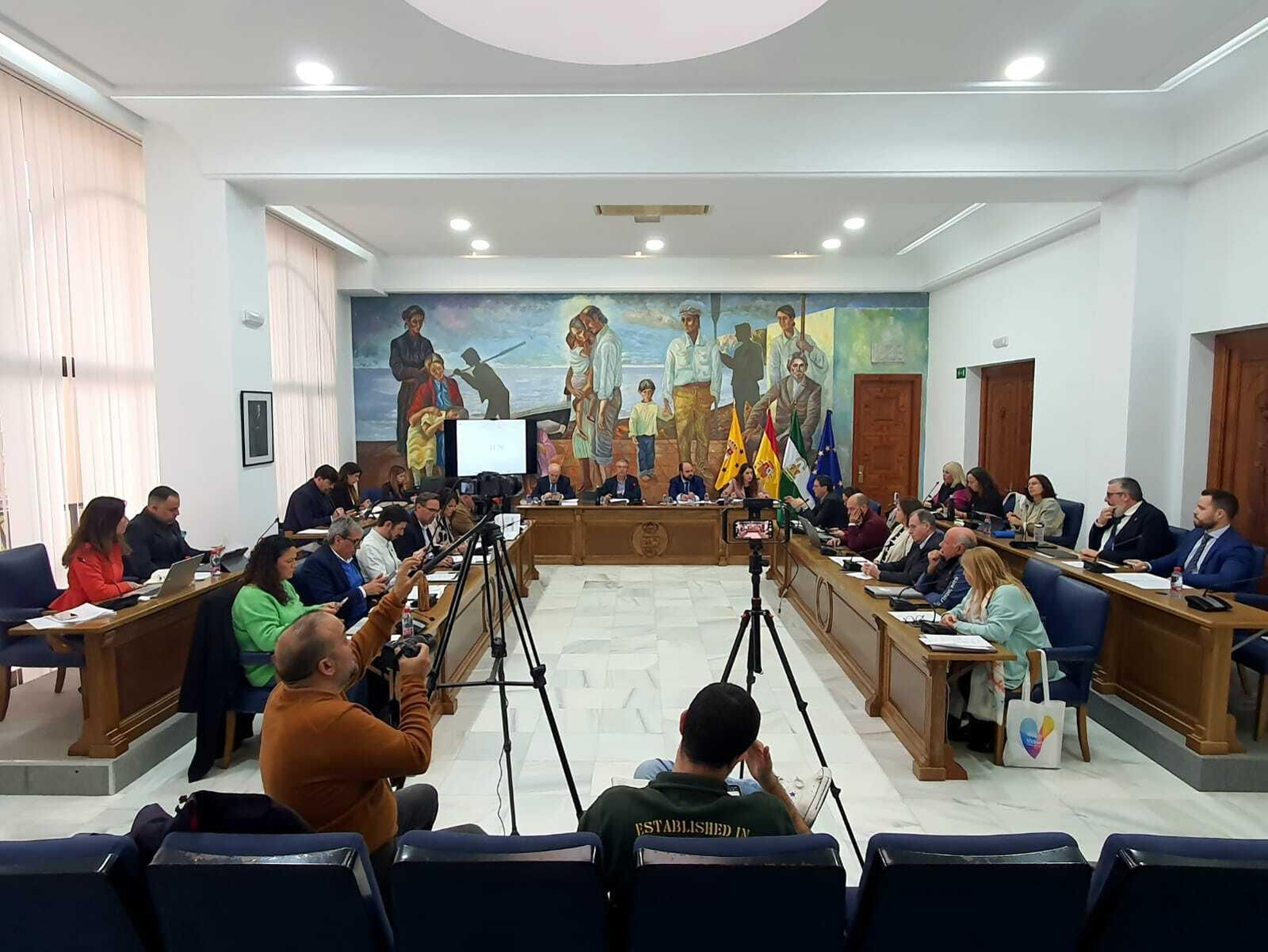 Pleno del equipo municipal de Rincón de la Victoria
