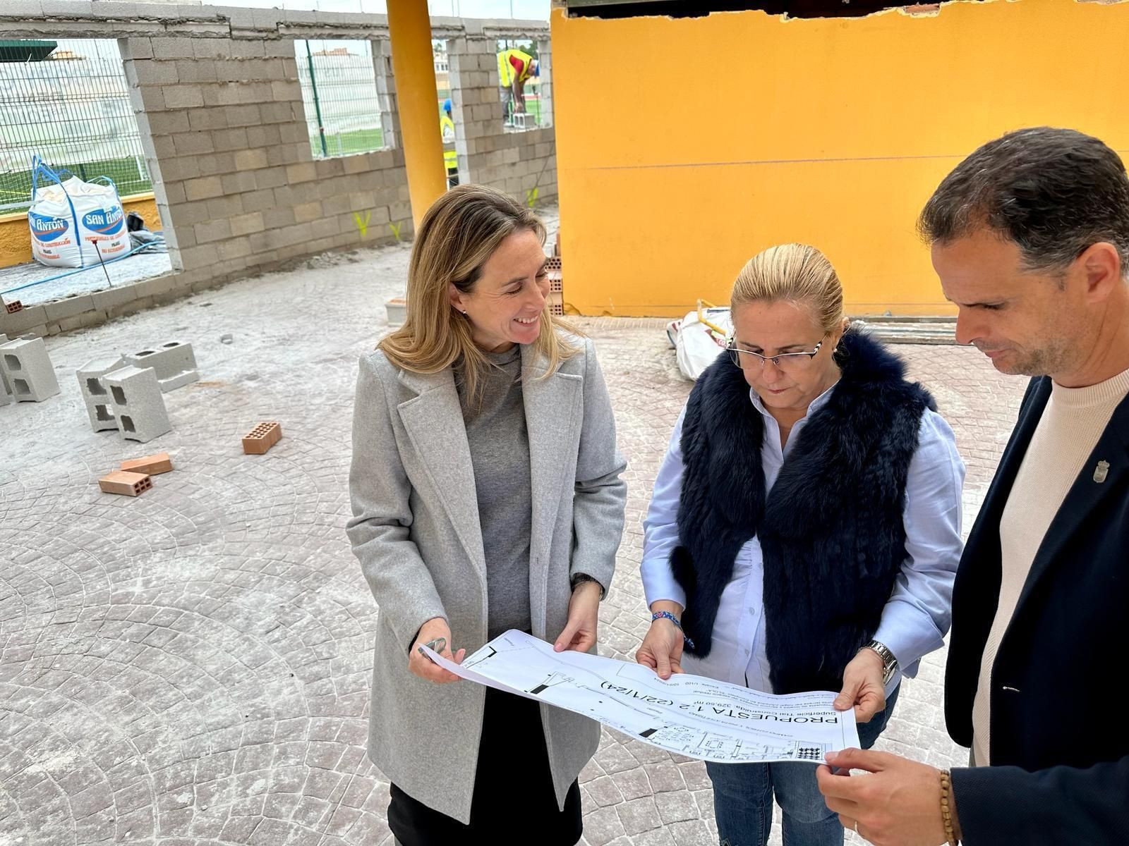 De izquierda a derecha, Rocío Arriaga, Ana Mula y Julio Rodríguez.