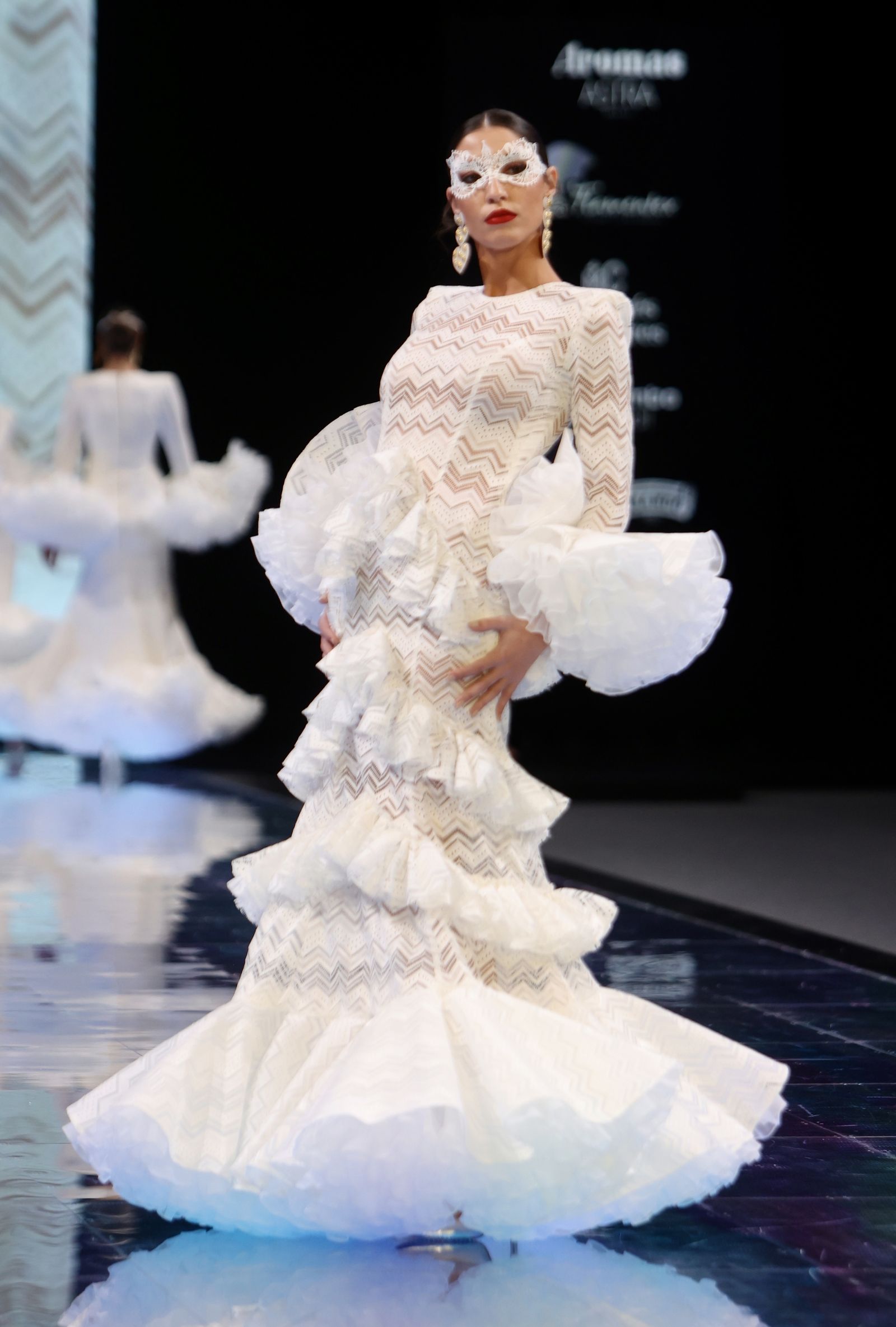 Desfile de Sergey & Tapiju SIMOF, todas las fotos