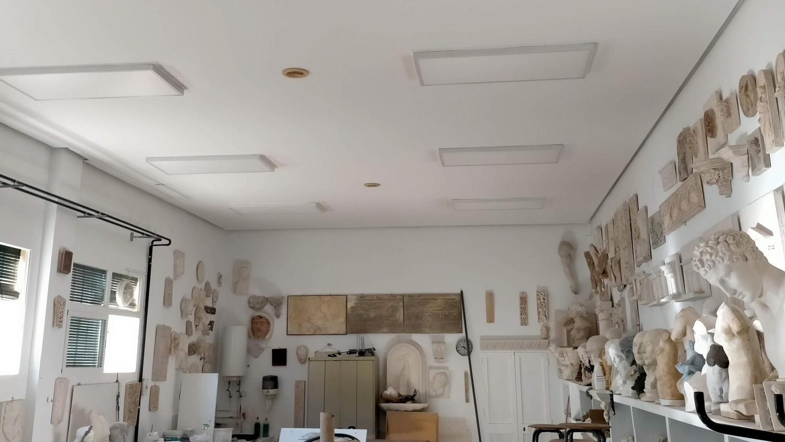 Nueva instalación eléctrica de la Escuela de Arte Dionisio Ortiz de Córdoba.