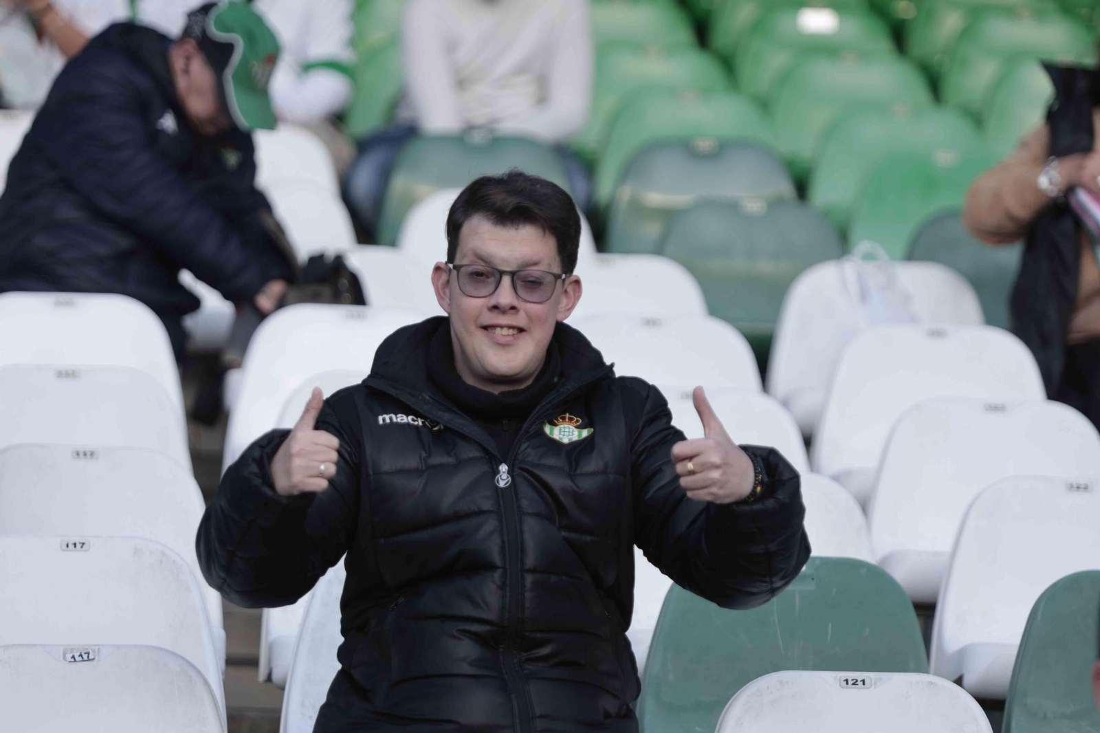 Búscate en las gradas del Villamarín