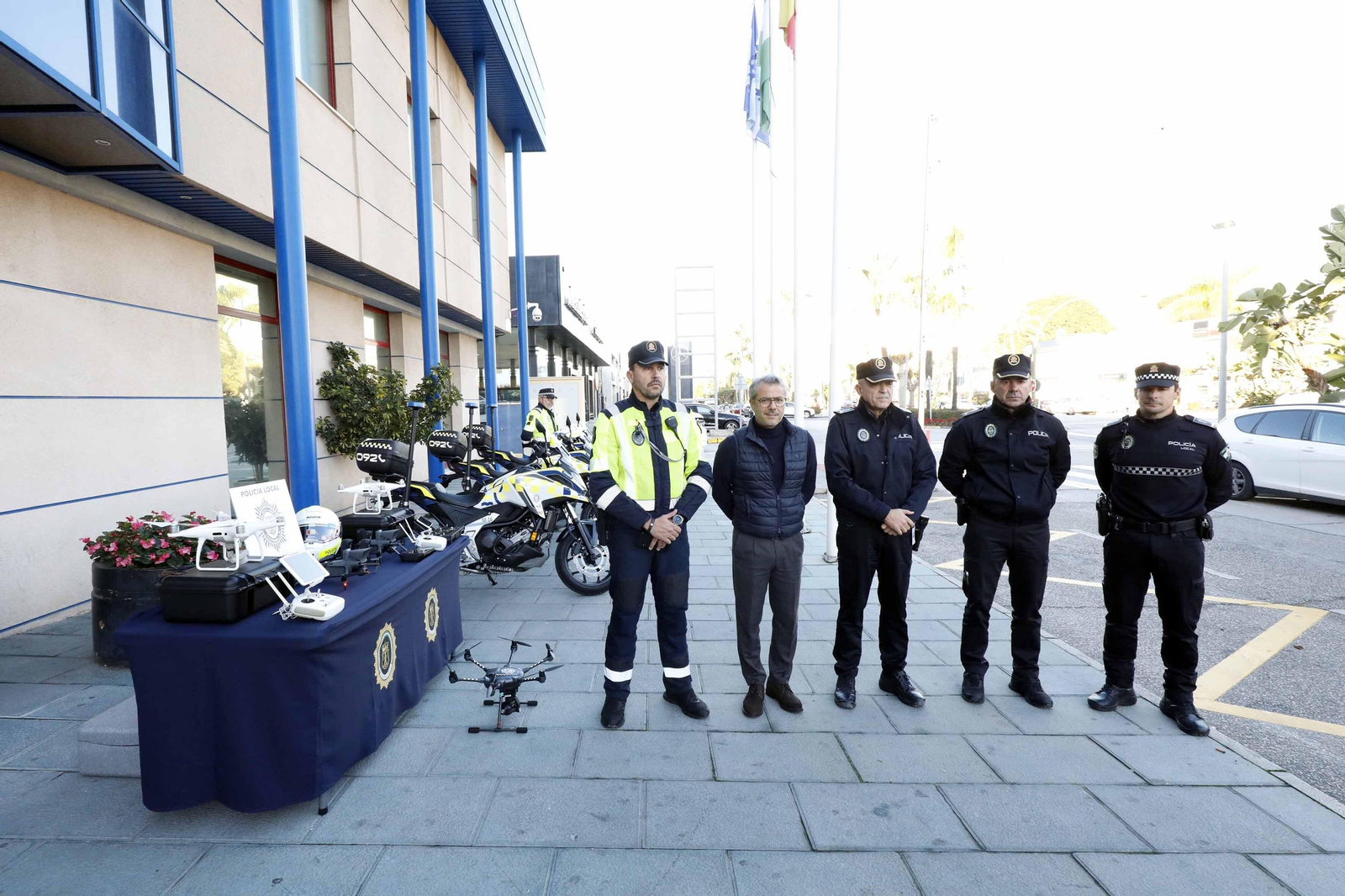 La presentación del nuevo equipamiento de la Policía Local.