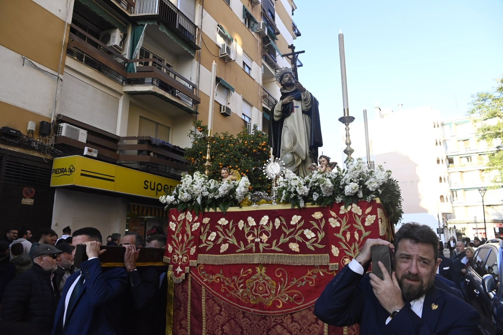 La procesión de San Juan Bautista de la Concepción de Córdoba, en imágenes