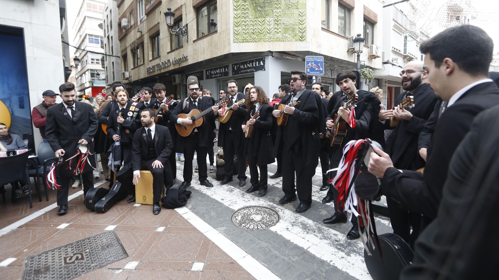 Las fotos del Pasacalles de Tunas en La Línea