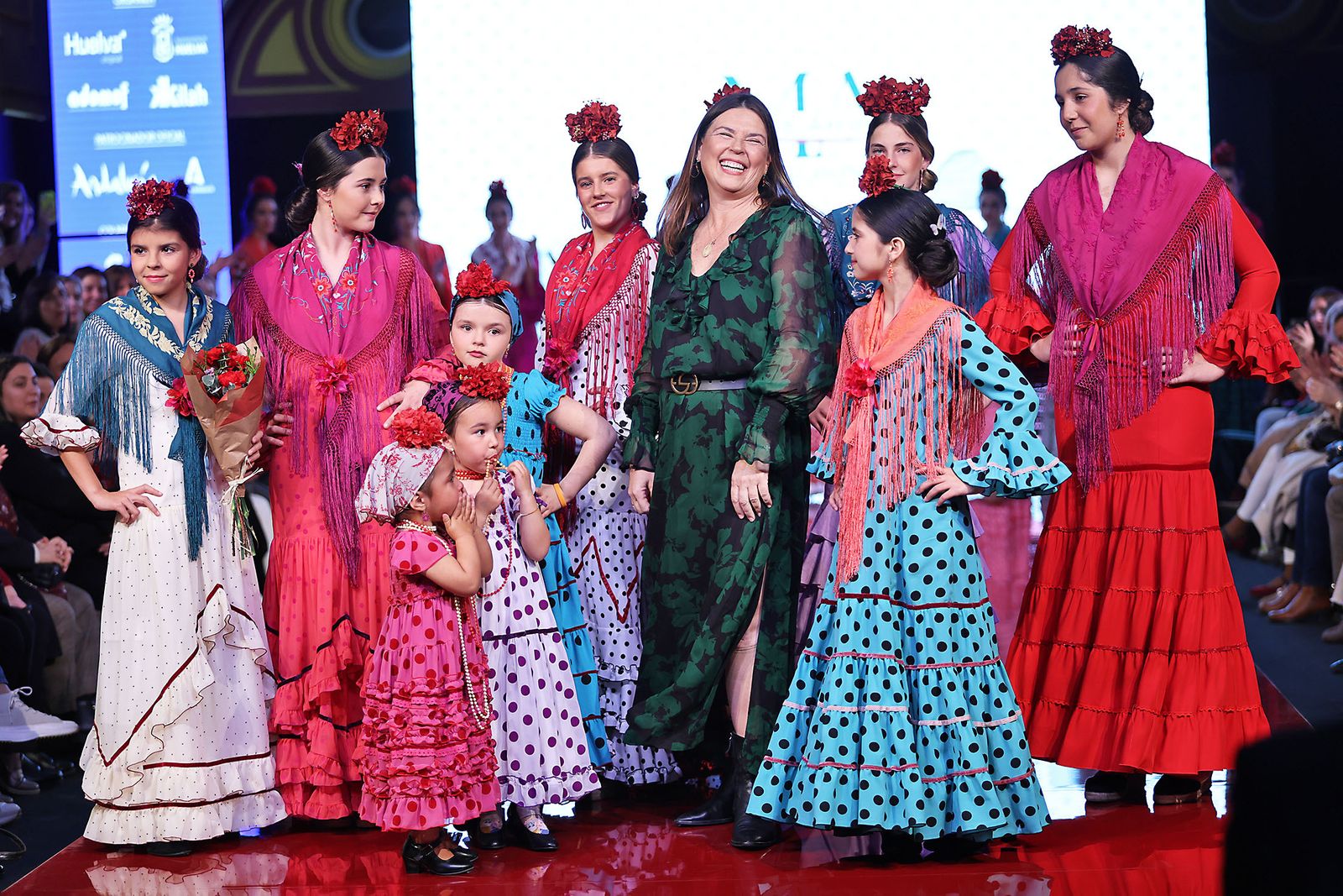 Imágenes de la pasarela Huelva Flamenca 2024