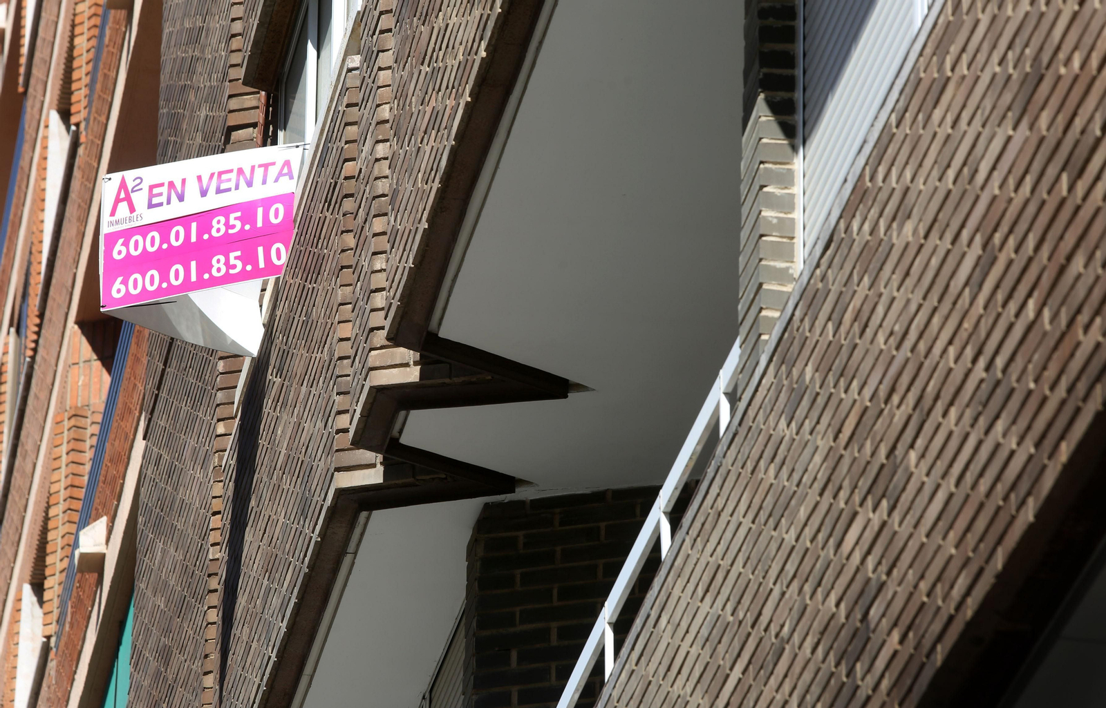 Un anuncio de venta de un piso.