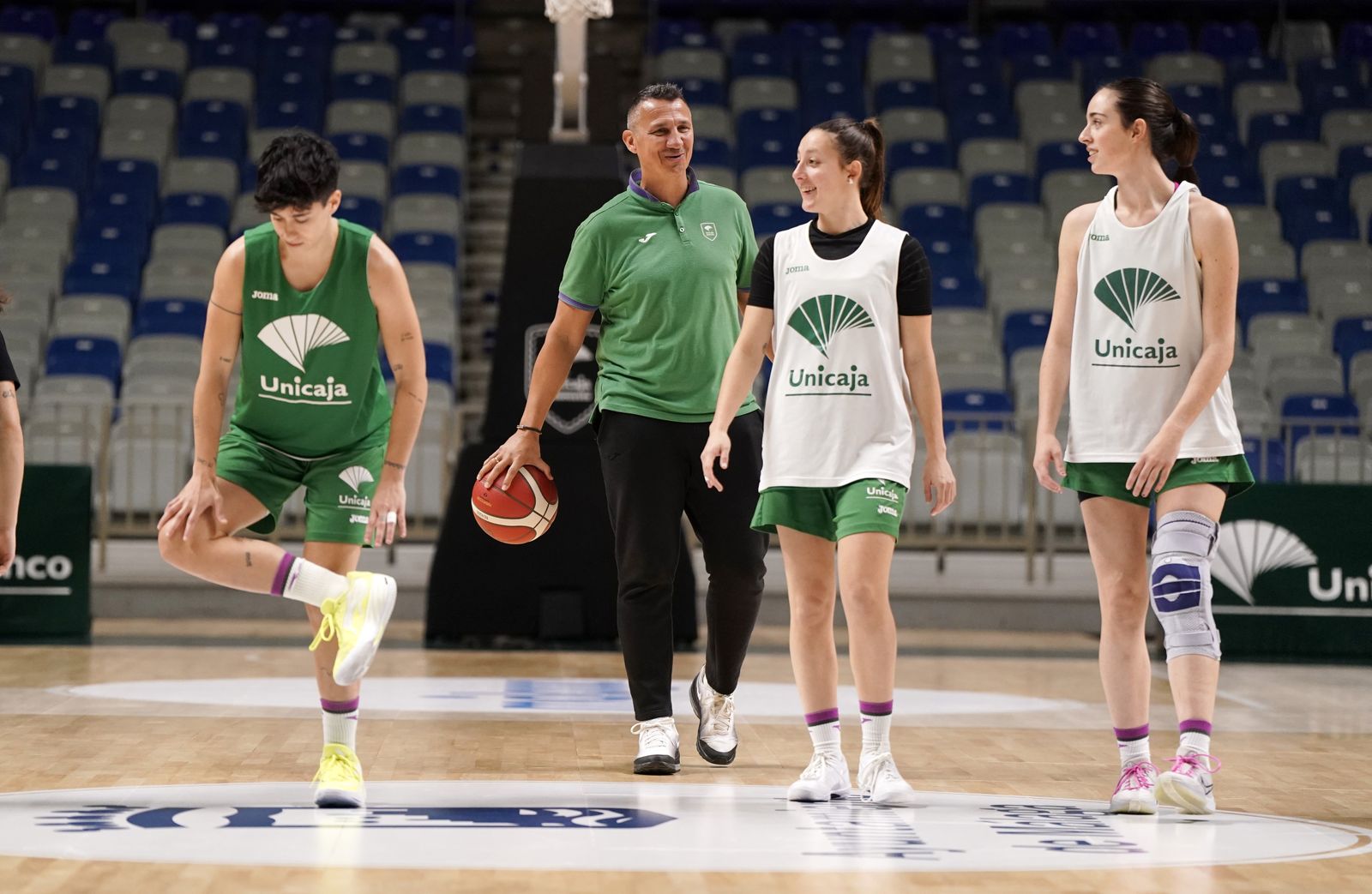 El Unicaja Femenino se prepara en el Carpena