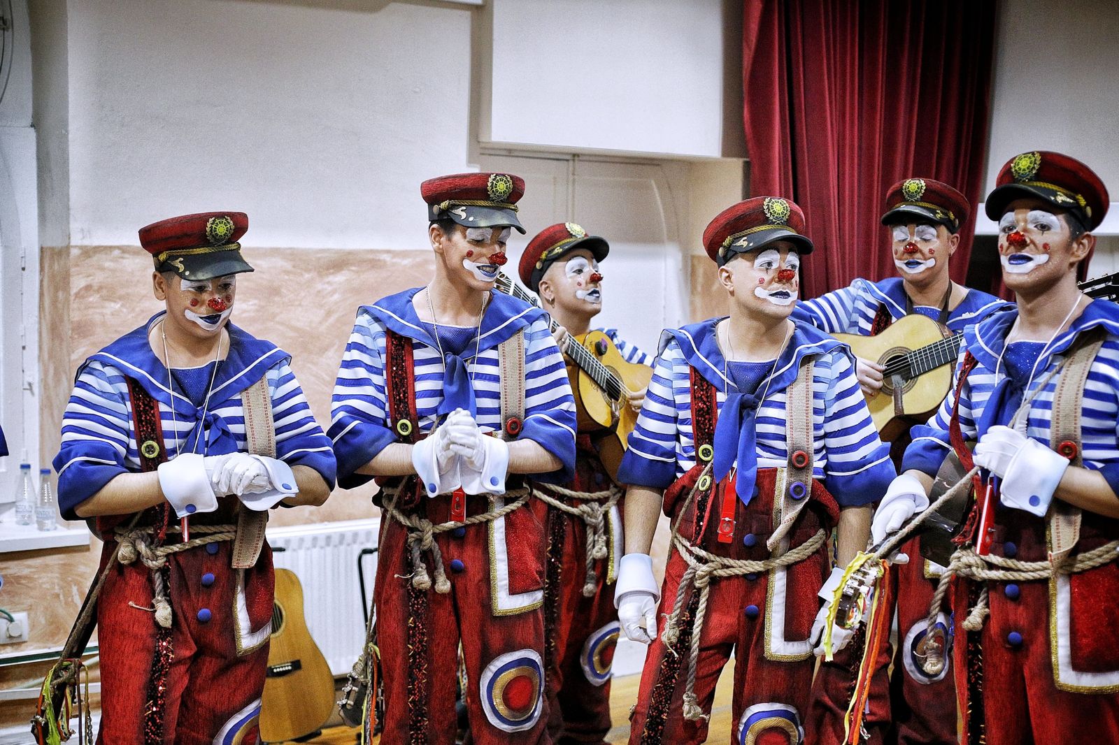 Comparsa 'Y seguimos cantando'