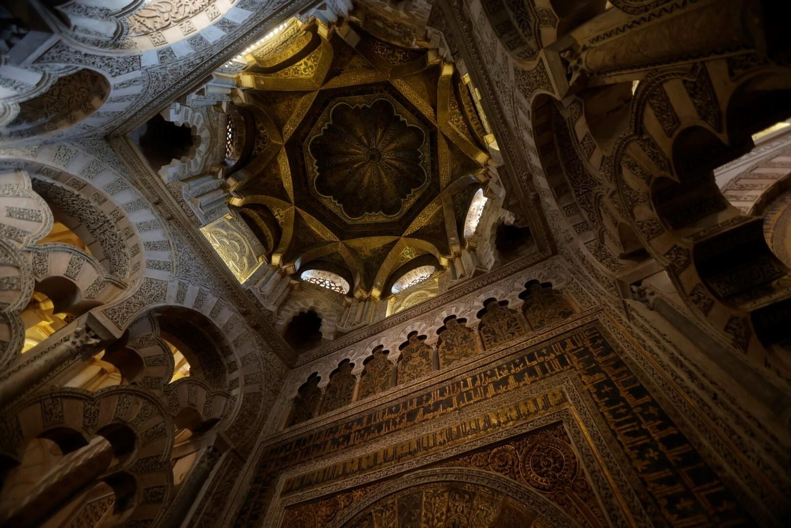 Las fotografías del inicio de las obras de restauración de la Maqsura de la Mezquita-Catedral de Córdoba